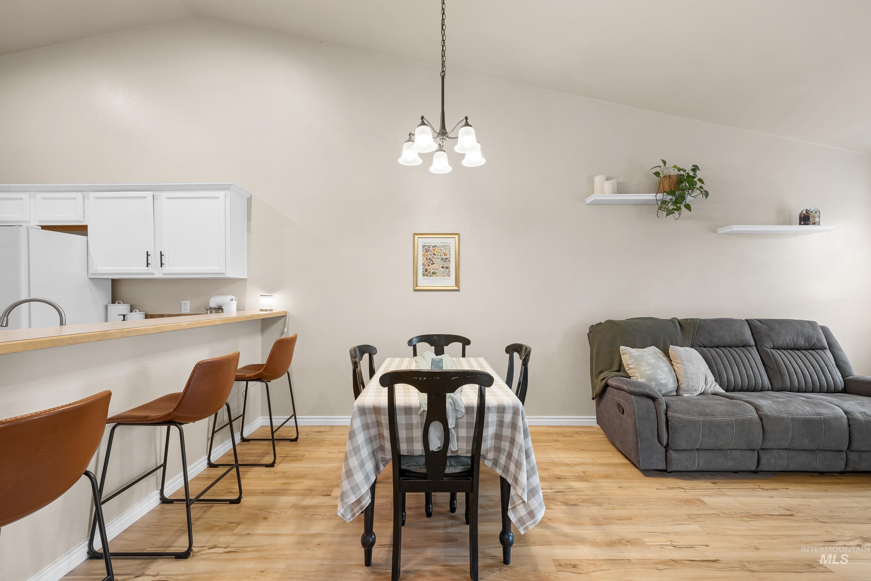 11745 W Blueberry, Nampa, Idaho 83687, 3 Bedrooms, 2 Bathrooms, Residential For Sale, Price $349,000,MLS 98980556