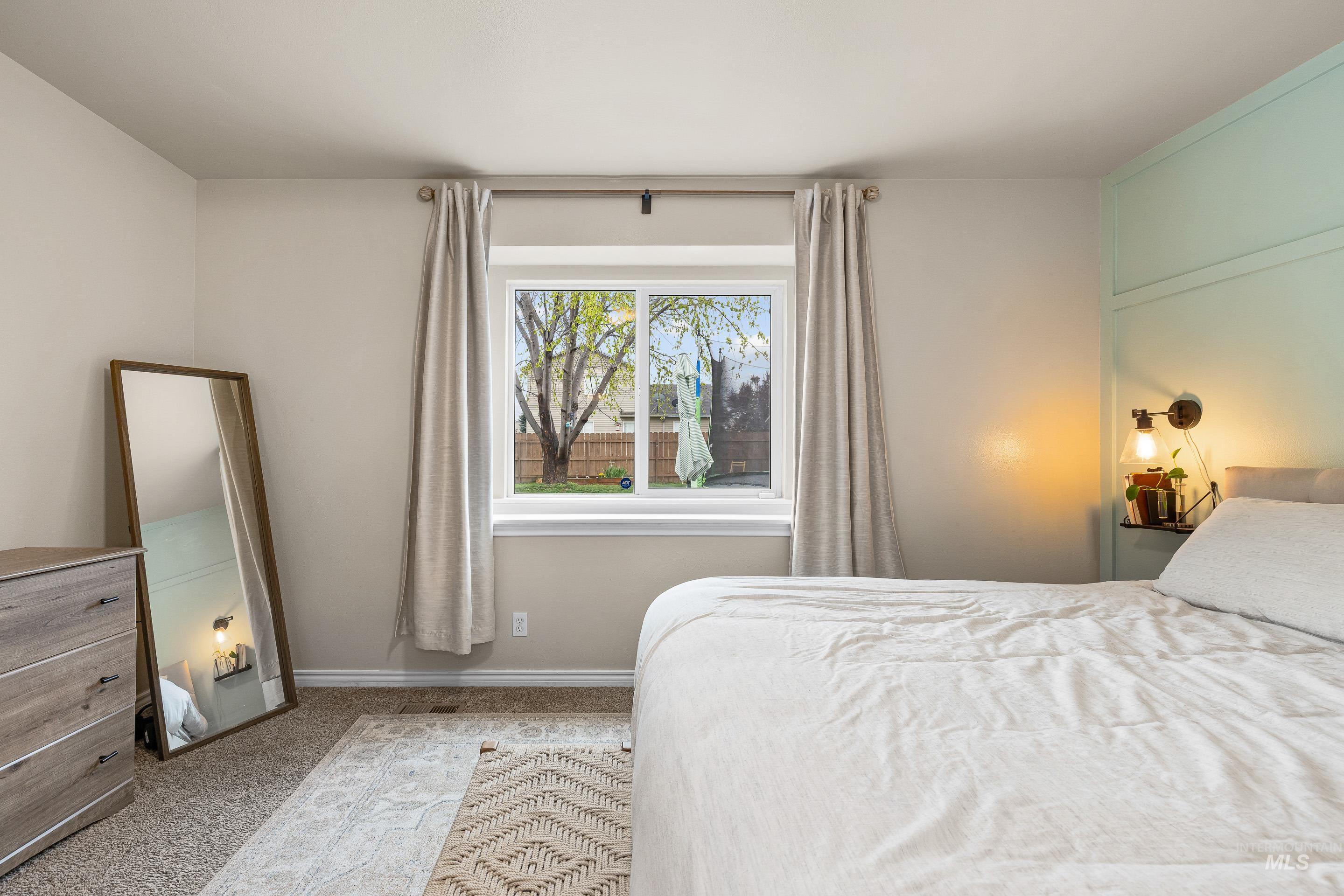 11745 W Blueberry, Nampa, Idaho 83687, 3 Bedrooms, 2 Bathrooms, Residential For Sale, Price $349,000,MLS 98980556