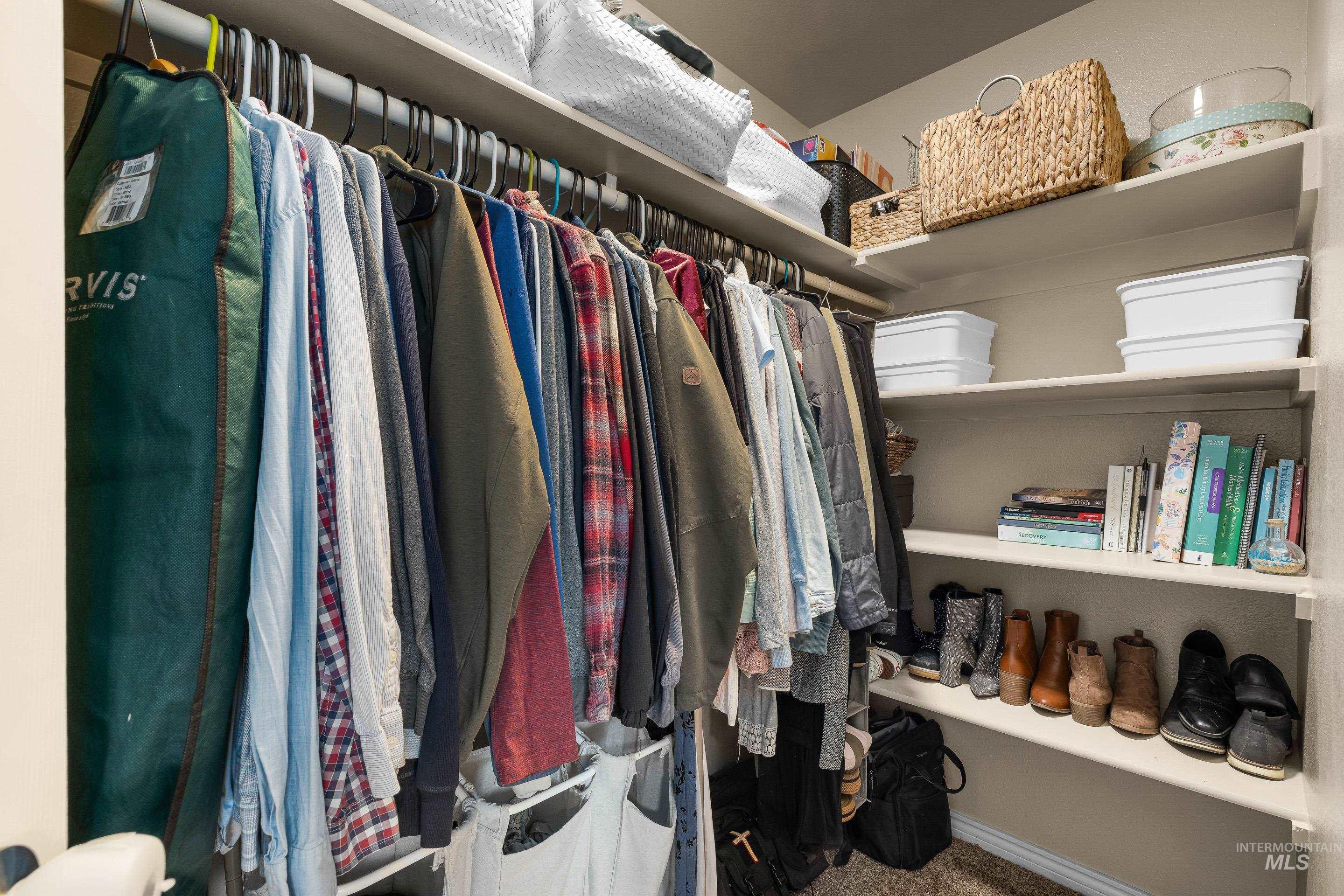 11745 W Blueberry, Nampa, Idaho 83687, 3 Bedrooms, 2 Bathrooms, Residential For Sale, Price $349,000,MLS 98980556