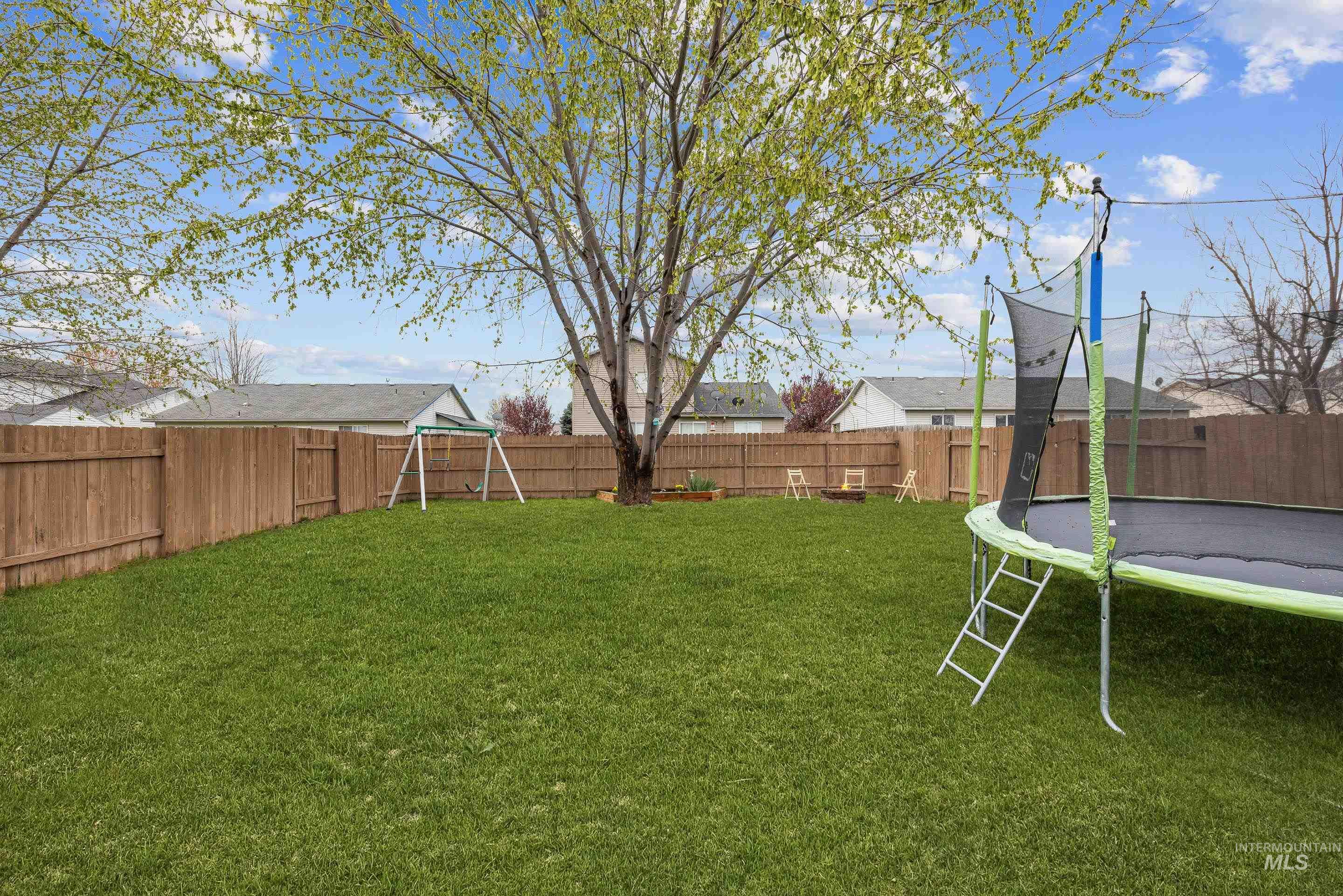 11745 W Blueberry, Nampa, Idaho 83687, 3 Bedrooms, 2 Bathrooms, Residential For Sale, Price $349,000,MLS 98980556