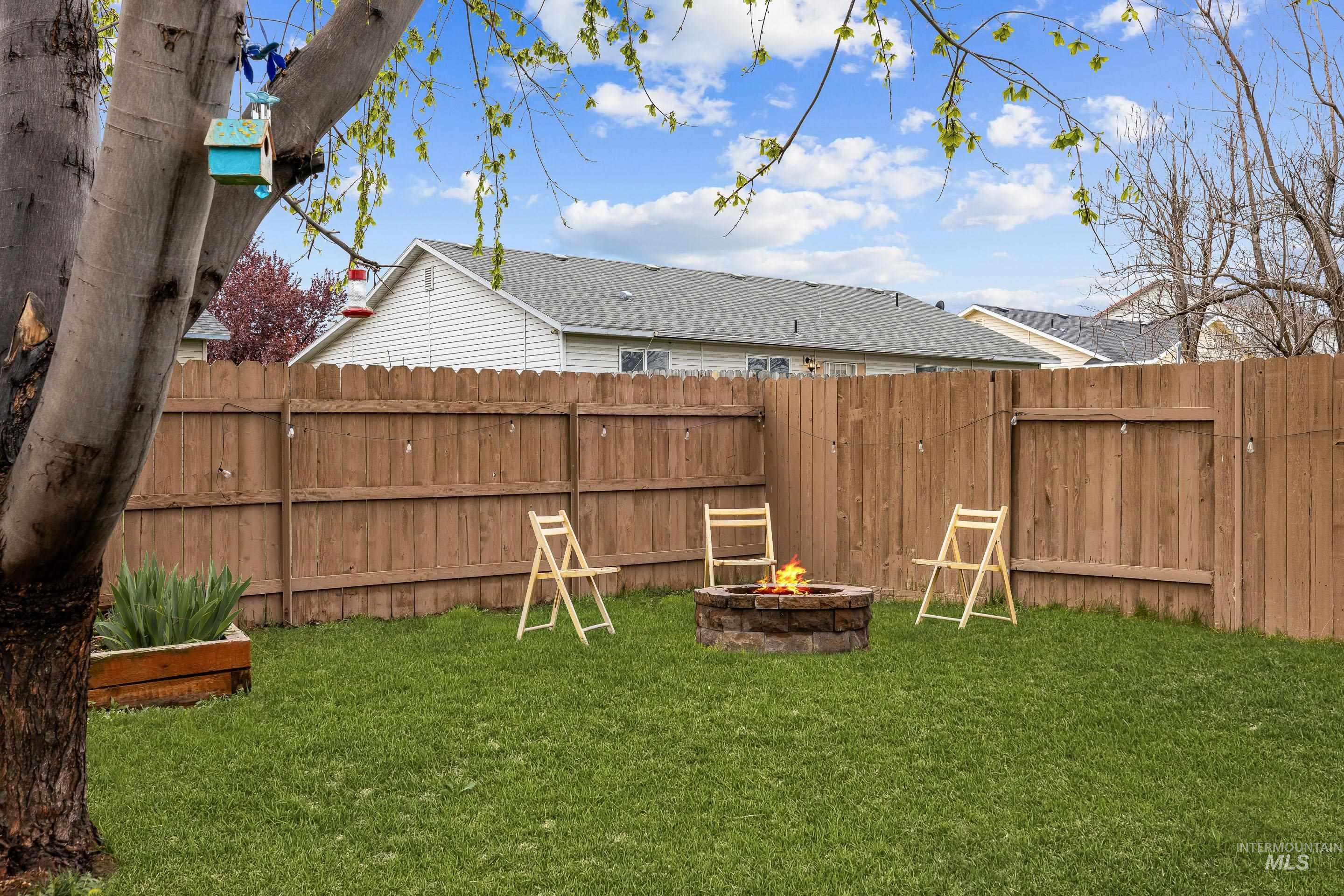 11745 W Blueberry, Nampa, Idaho 83687, 3 Bedrooms, 2 Bathrooms, Residential For Sale, Price $349,000,MLS 98980556