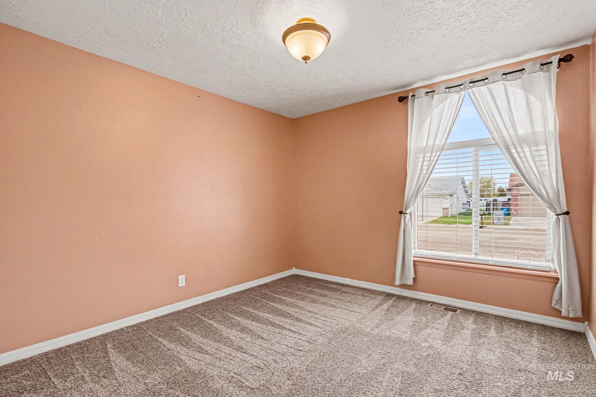 3019 Sugar Cane Dr., Nampa, Idaho 83687, 3 Bedrooms, 2 Bathrooms, Residential For Sale, Price $379,900,MLS 98980559