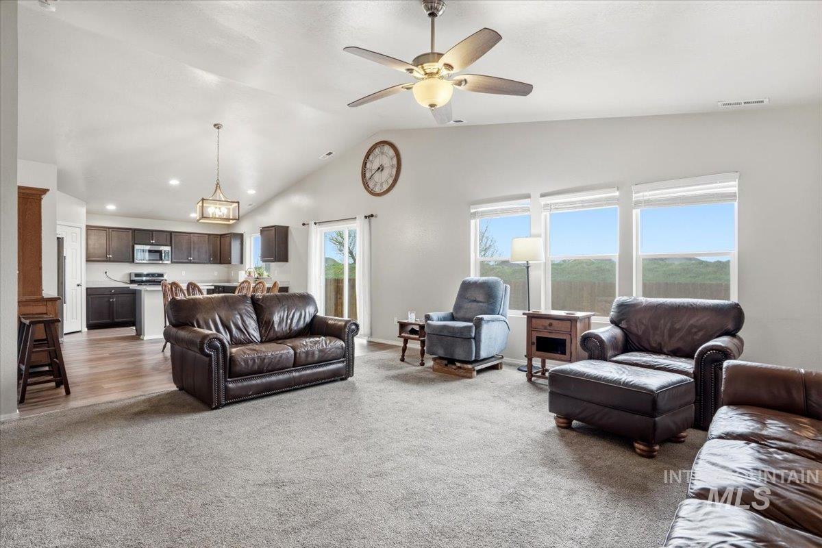 16610 Corrine Ave, Caldwell, Idaho 83607, 4 Bedrooms, 2 Bathrooms, Residential For Sale, Price $405,000,MLS 98980560