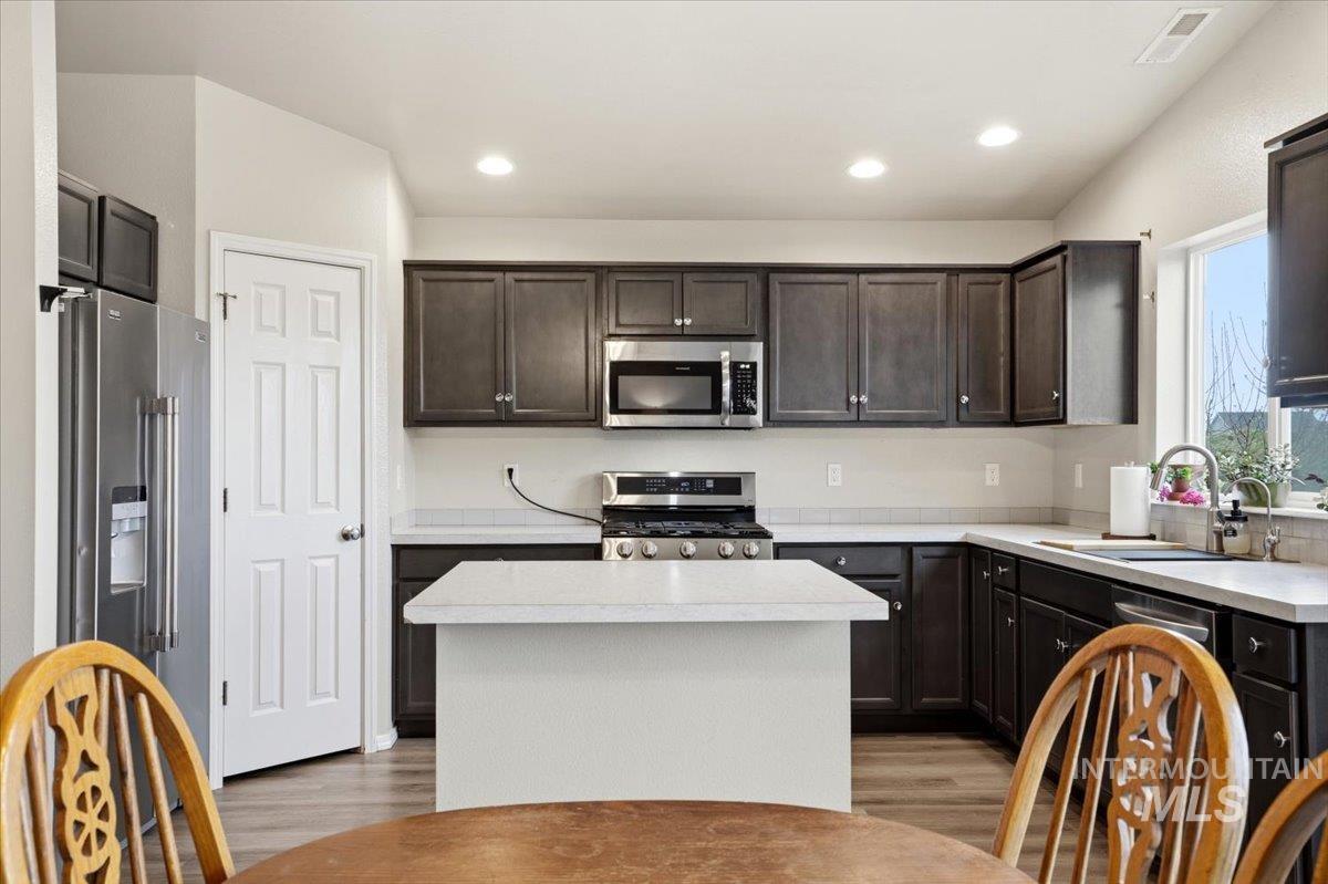 16610 Corrine Ave, Caldwell, Idaho 83607, 4 Bedrooms, 2 Bathrooms, Residential For Sale, Price $405,000,MLS 98980560