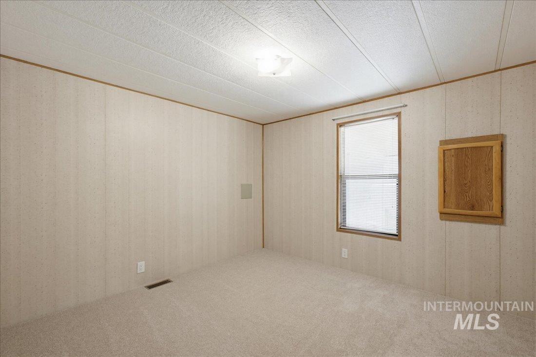 1907 W Flamingo Ave, Nampa, Idaho 83651, 3 Bedrooms, 2 Bathrooms, Residential For Sale, Price $169,500,MLS 98980561