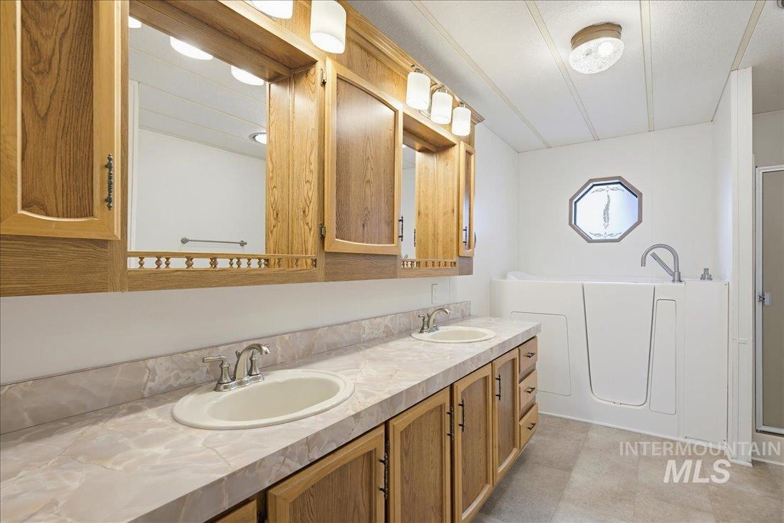 1907 W Flamingo Ave, Nampa, Idaho 83651, 3 Bedrooms, 2 Bathrooms, Residential For Sale, Price $175,000,MLS 98980561