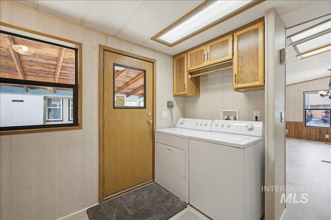 1907 W Flamingo Ave, Nampa, Idaho 83651, 3 Bedrooms, 2 Bathrooms, Residential For Sale, Price $175,000,MLS 98980561