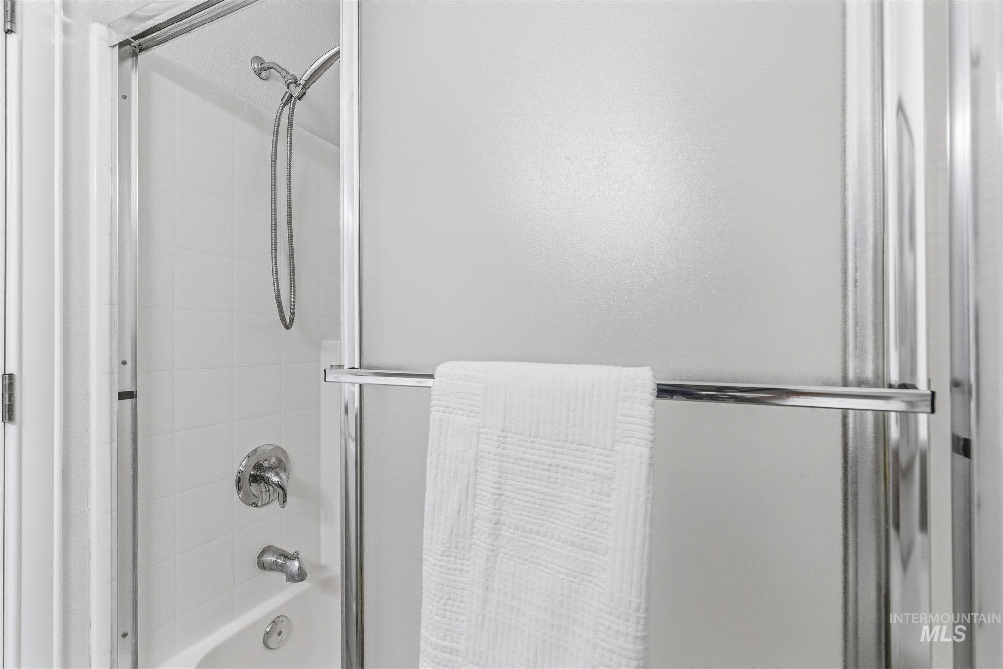 1805 W Lotus Ponds Ct., Nampa, Idaho 83651, 4 Bedrooms, 3 Bathrooms, Residential For Sale, Price $470,000,MLS 98980562