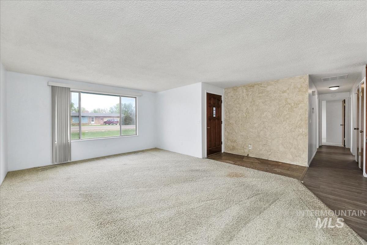 1307 Smith Ave, Nampa, Idaho 83651, 3 Bedrooms, 2 Bathrooms, Residential For Sale, Price $399,900,MLS 98980563