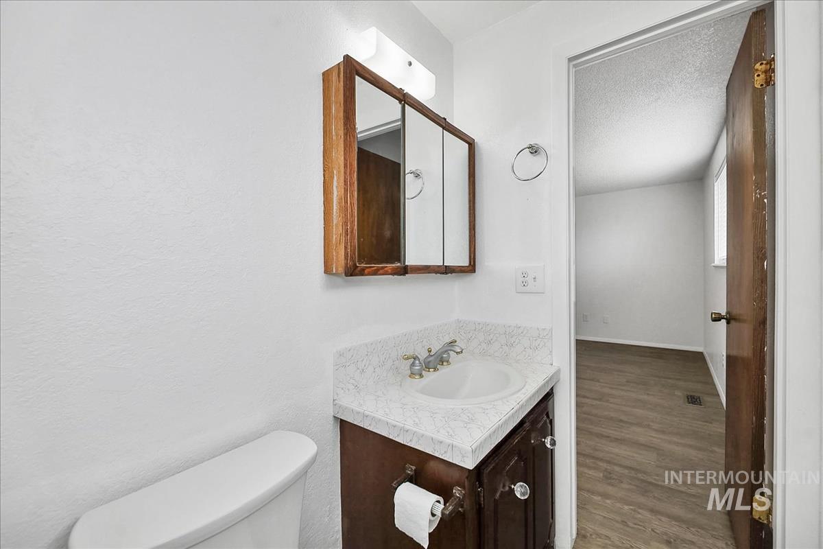 1307 Smith Ave, Nampa, Idaho 83651, 3 Bedrooms, 2 Bathrooms, Residential For Sale, Price $399,900,MLS 98980563