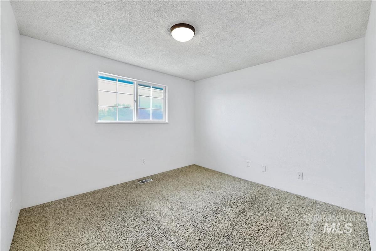 1307 Smith Ave, Nampa, Idaho 83651, 3 Bedrooms, 2 Bathrooms, Residential For Sale, Price $399,900,MLS 98980563