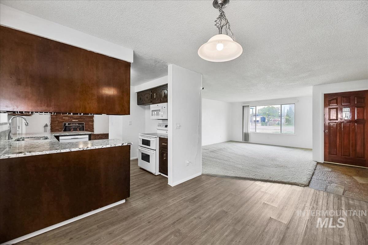 1307 Smith Ave, Nampa, Idaho 83651, 3 Bedrooms, 2 Bathrooms, Residential For Sale, Price $399,900,MLS 98980563