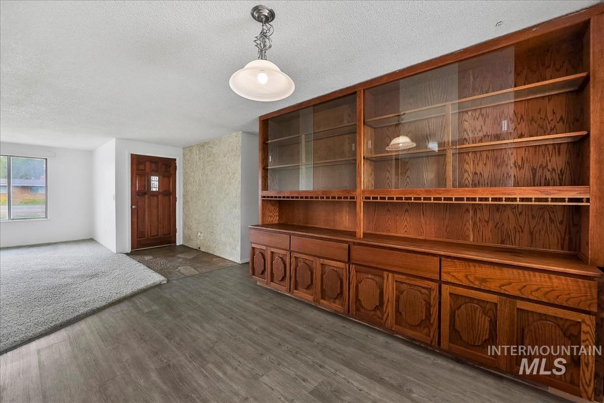 1307 Smith Ave, Nampa, Idaho 83651, 3 Bedrooms, 2 Bathrooms, Residential For Sale, Price $399,900,MLS 98980563