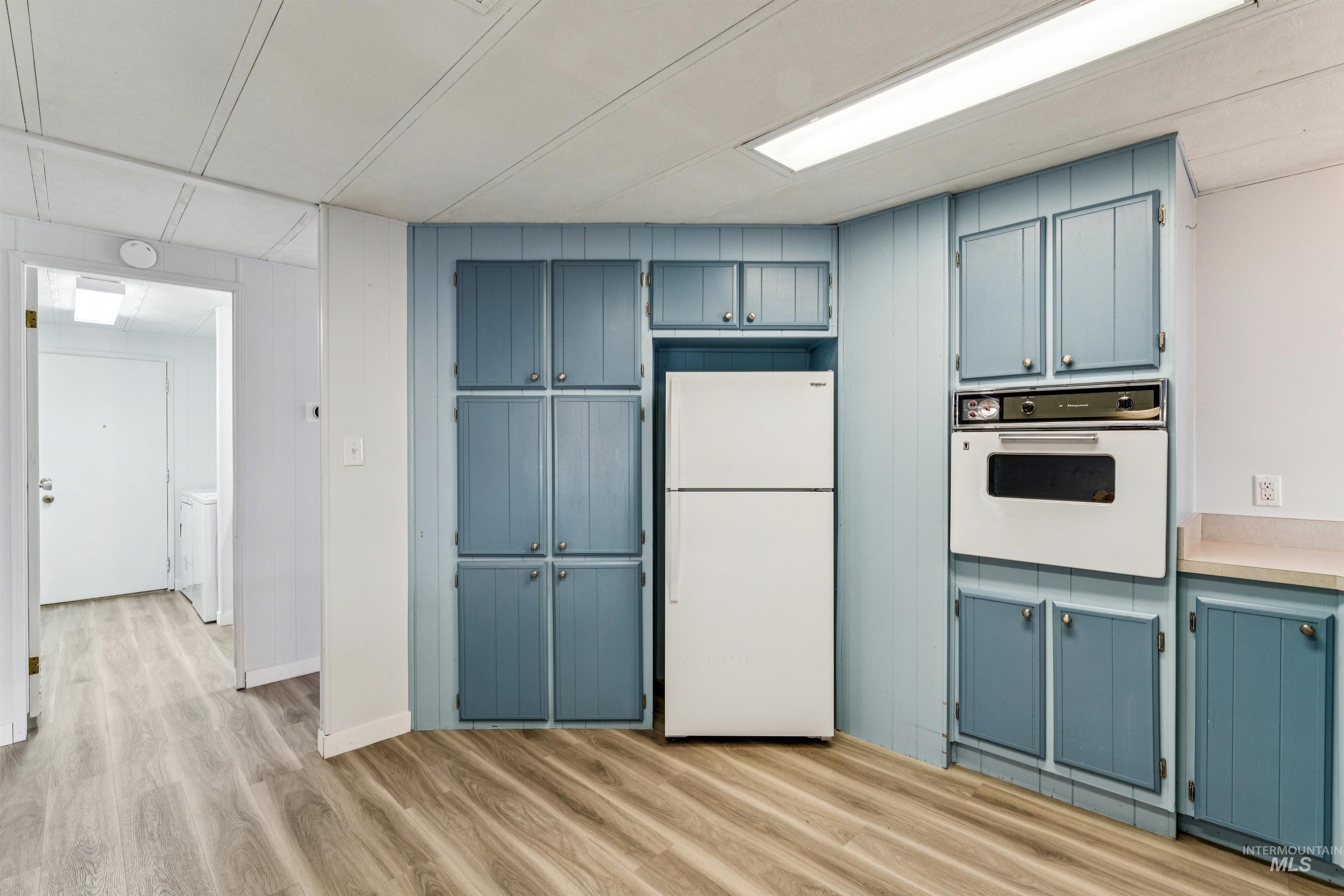 8103 W Appomattox, Boise, Idaho 83714, 3 Bedrooms, 2 Bathrooms, Residential For Sale, Price $169,900,MLS 98980567