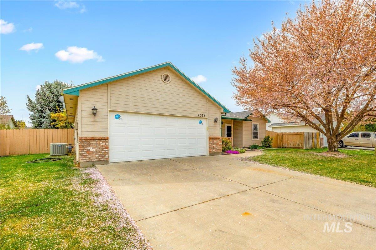 7395 Bridgeport Dr, Nampa, Idaho 83687, 3 Bedrooms, 2 Bathrooms, Residential For Sale, Price $374,900, 98980569