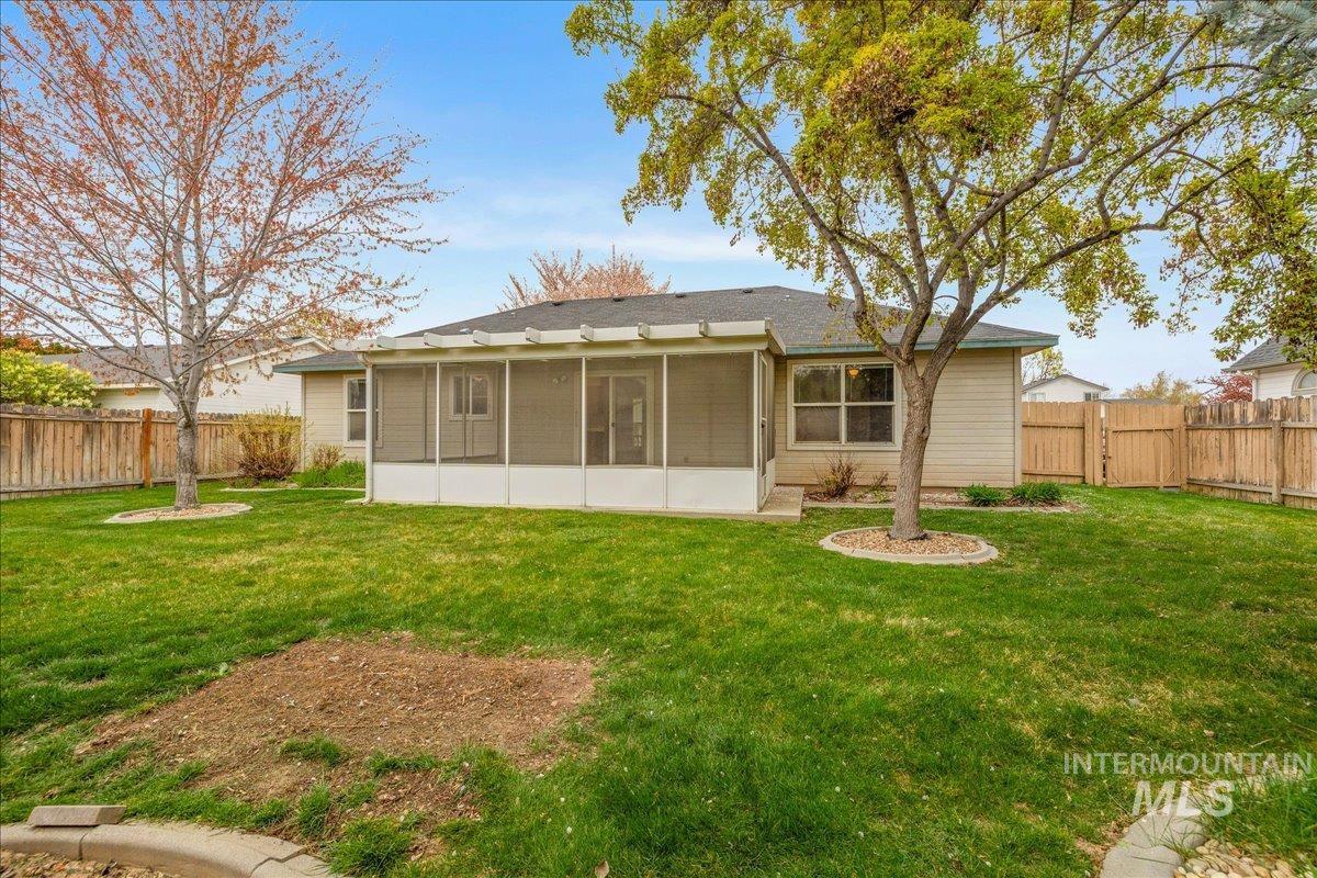 7395 Bridgeport Dr, Nampa, Idaho 83687, 3 Bedrooms, 2 Bathrooms, Residential For Sale, Price $374,900, 98980569