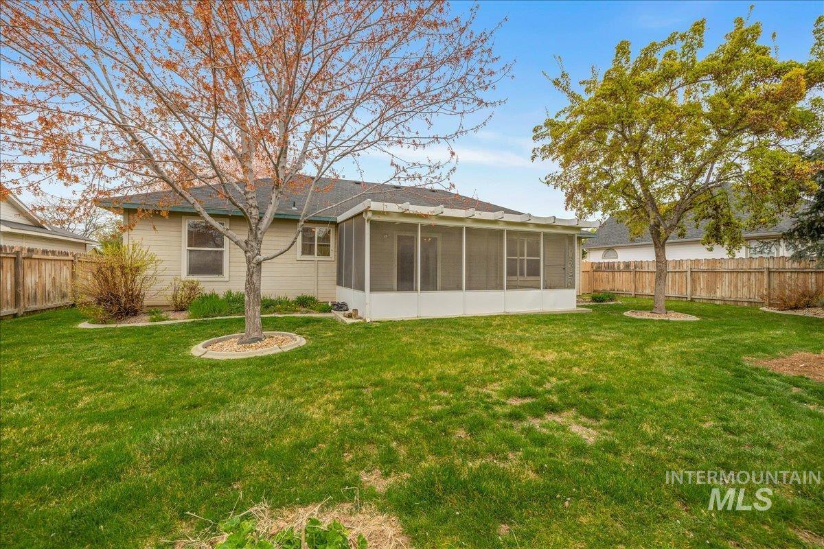7395 Bridgeport Dr, Nampa, Idaho 83687, 3 Bedrooms, 2 Bathrooms, Residential For Sale, Price $374,900, 98980569