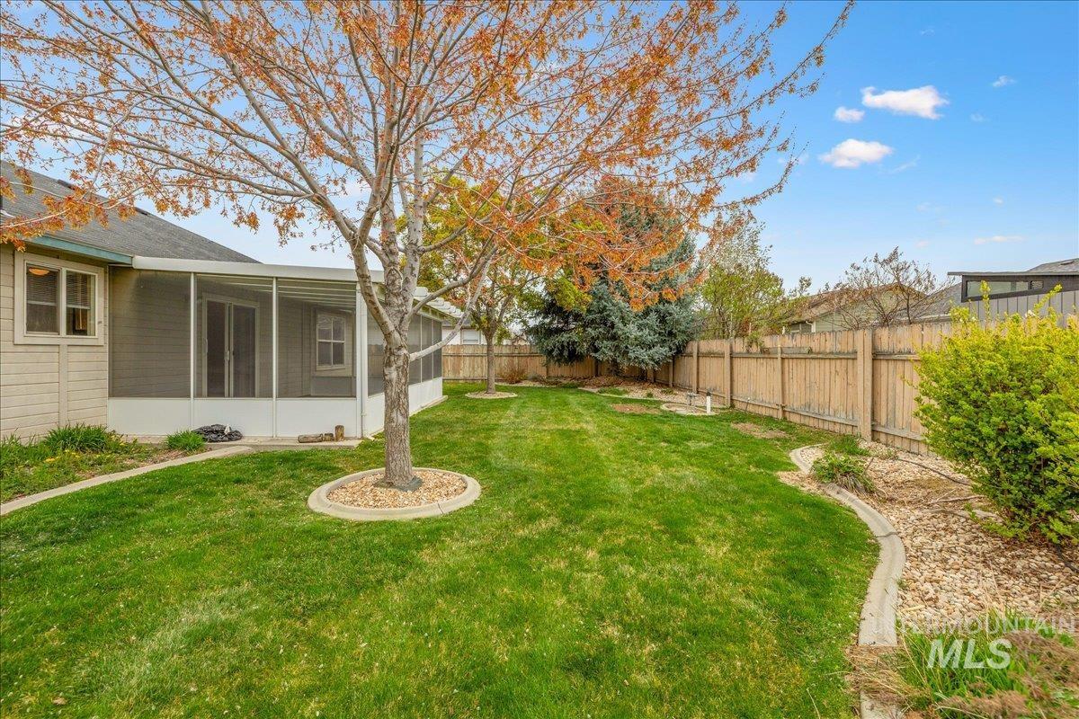 7395 Bridgeport Dr, Nampa, Idaho 83687, 3 Bedrooms, 2 Bathrooms, Residential For Sale, Price $374,900, 98980569