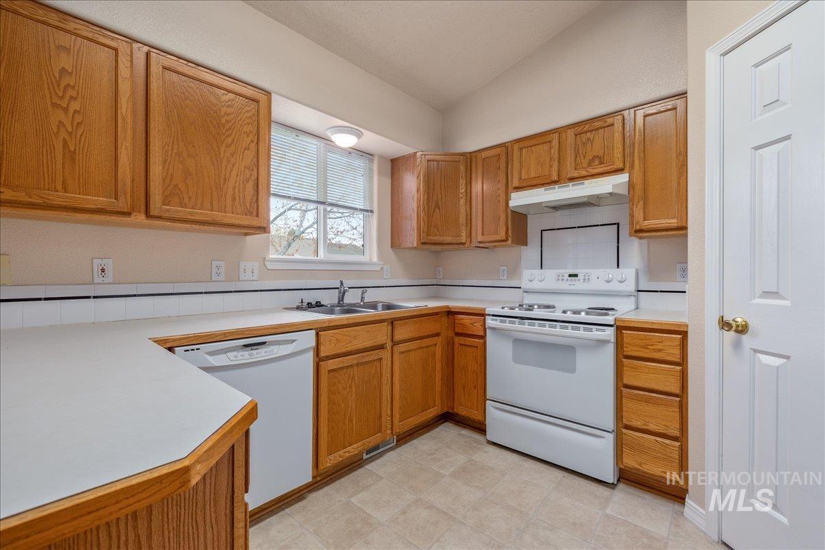 7395 Bridgeport Dr, Nampa, Idaho 83687, 3 Bedrooms, 2 Bathrooms, Residential For Sale, Price $374,900, 98980569