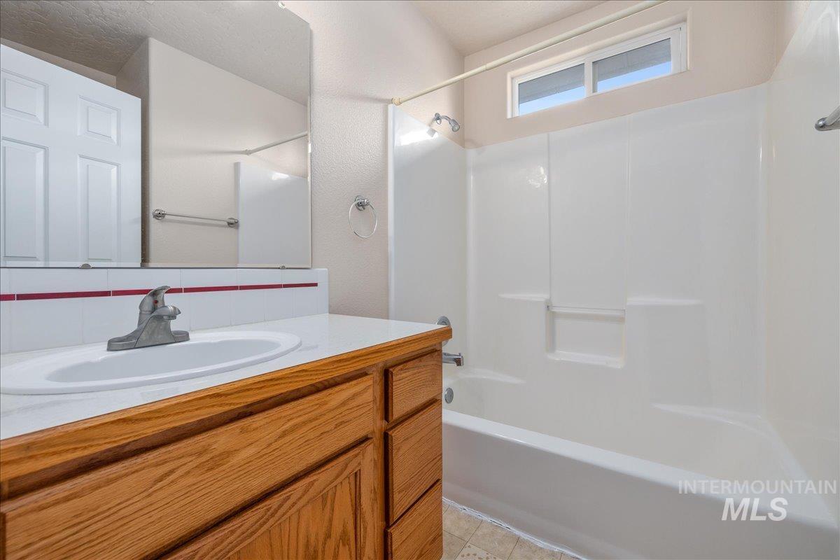 7395 Bridgeport Dr, Nampa, Idaho 83687, 3 Bedrooms, 2 Bathrooms, Residential For Sale, Price $374,900, 98980569