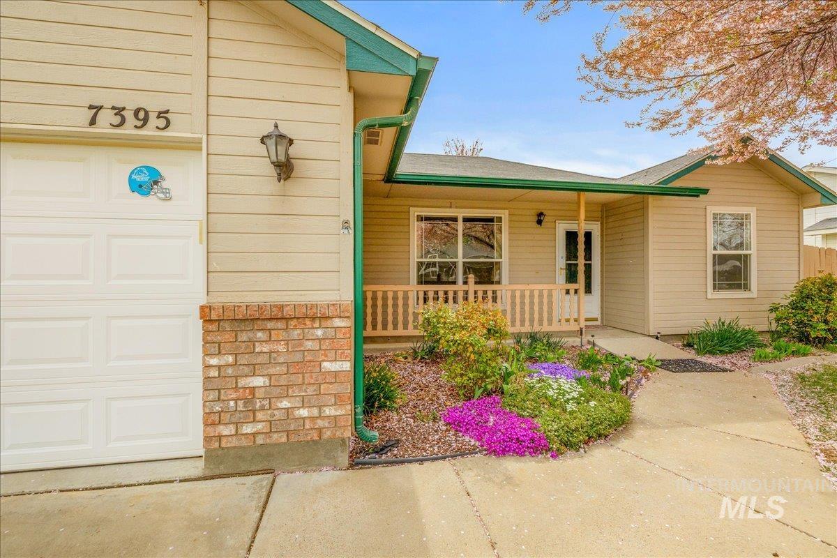 7395 Bridgeport Dr, Nampa, Idaho 83687, 3 Bedrooms, 2 Bathrooms, Residential For Sale, Price $374,900, 98980569