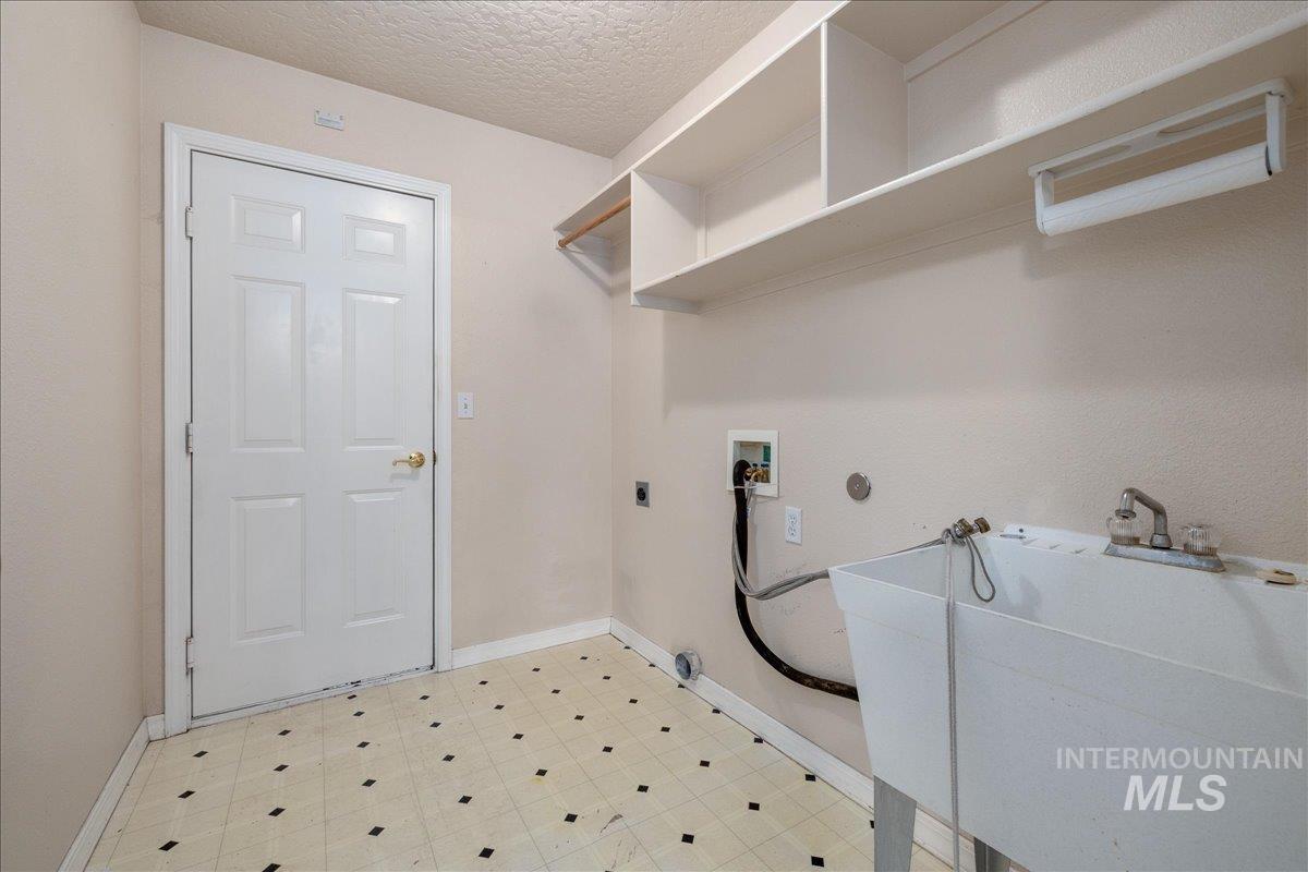 7395 Bridgeport Dr, Nampa, Idaho 83687, 3 Bedrooms, 2 Bathrooms, Residential For Sale, Price $374,900, 98980569