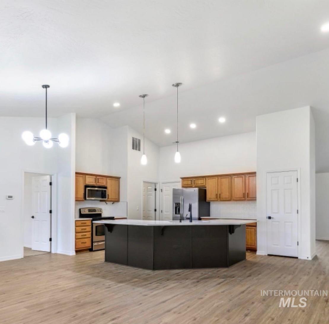 517 13th Ave West, Jerome, Idaho 83338, 3 Bedrooms, 2 Bathrooms, Residential For Sale, Price $385,000, 98980571