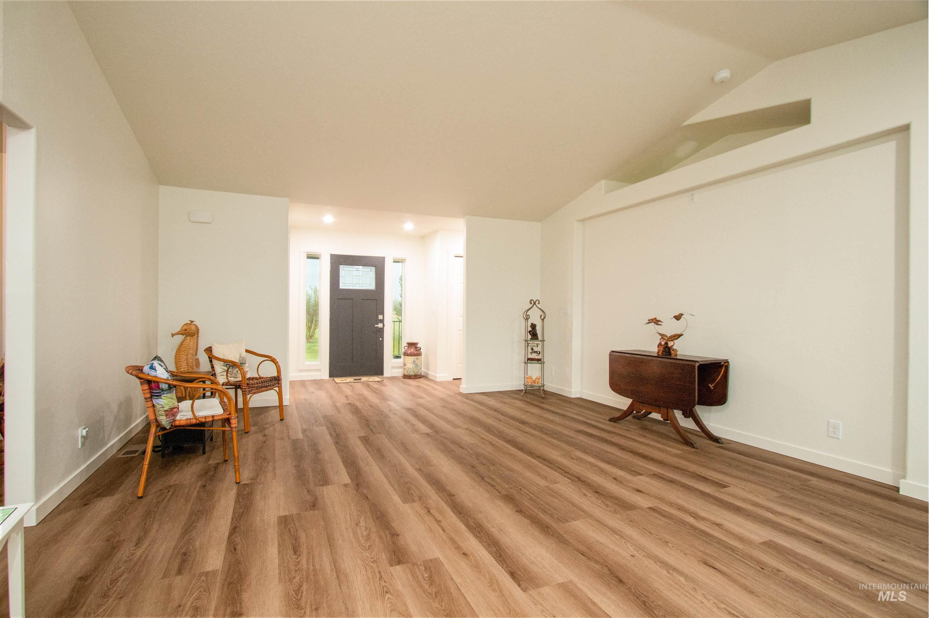 9451 W HWY 52, Emmett, Idaho 83617, 3 Bedrooms, 2 Bathrooms, Residential For Sale, Price $700,000, 98980572