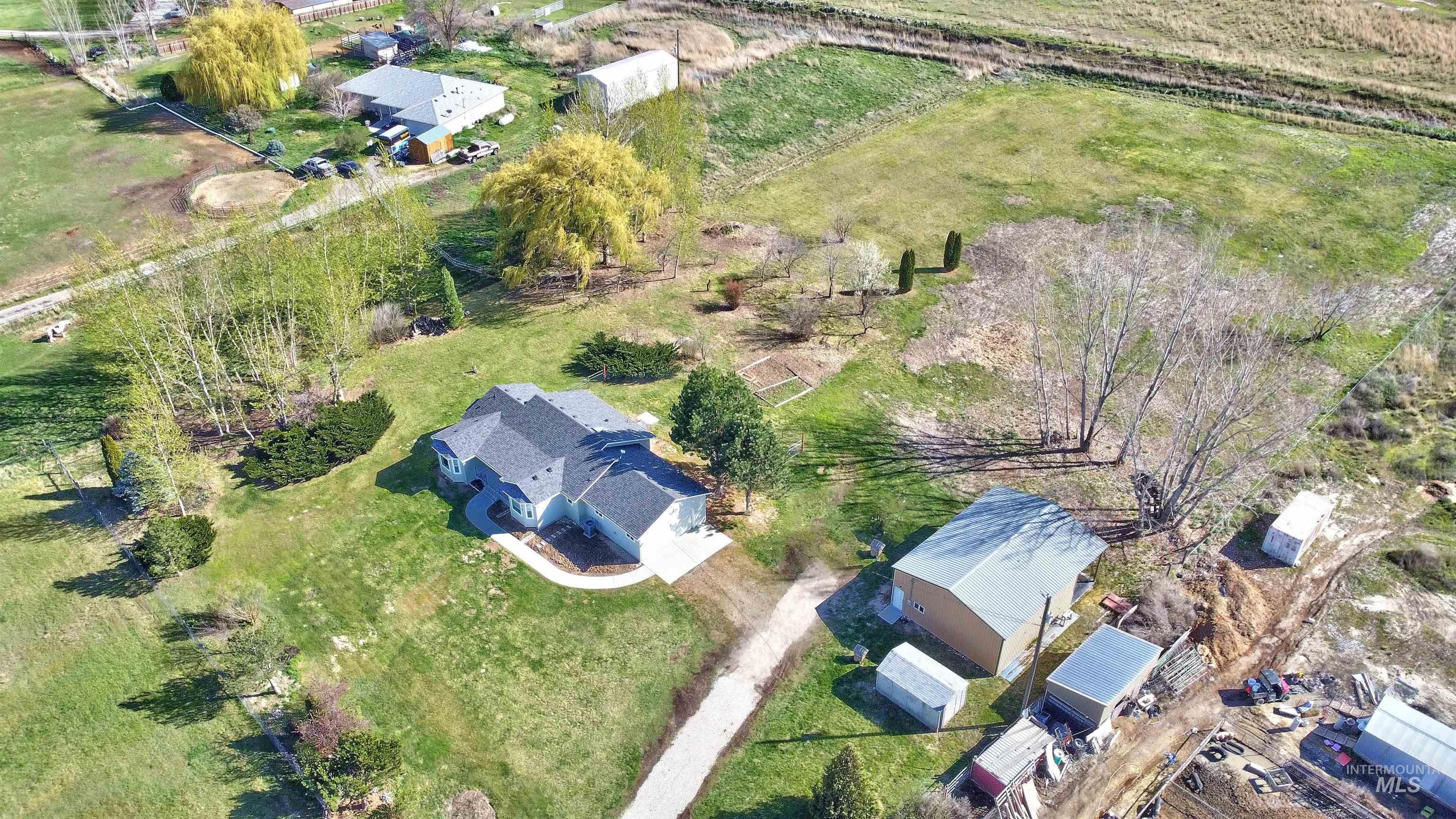 9451 W HWY 52, Emmett, Idaho 83617, 3 Bedrooms, 2 Bathrooms, Residential For Sale, Price $700,000, 98980572