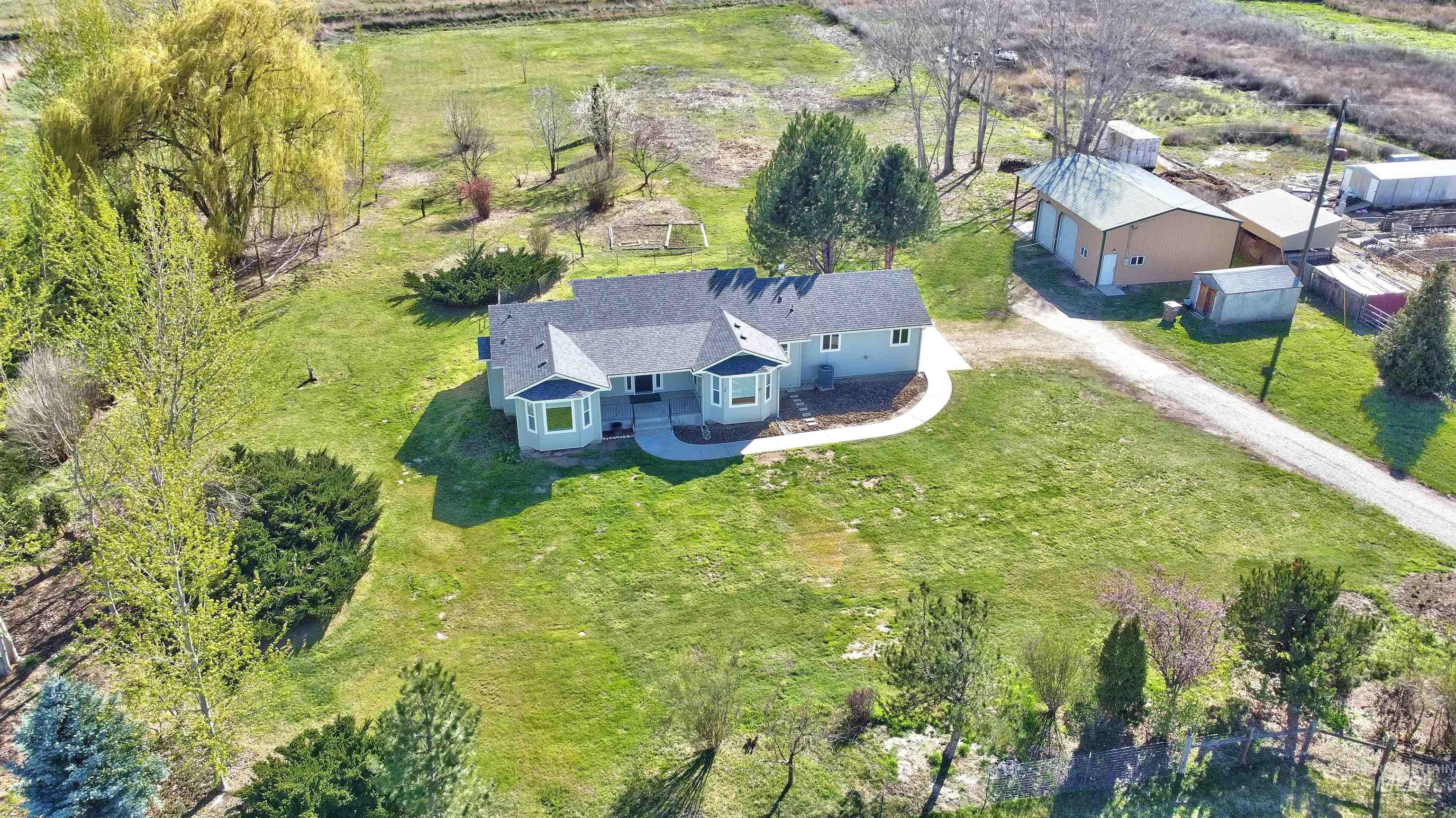 9451 W HWY 52, Emmett, Idaho 83617, 3 Bedrooms, 2 Bathrooms, Residential For Sale, Price $700,000, 98980572