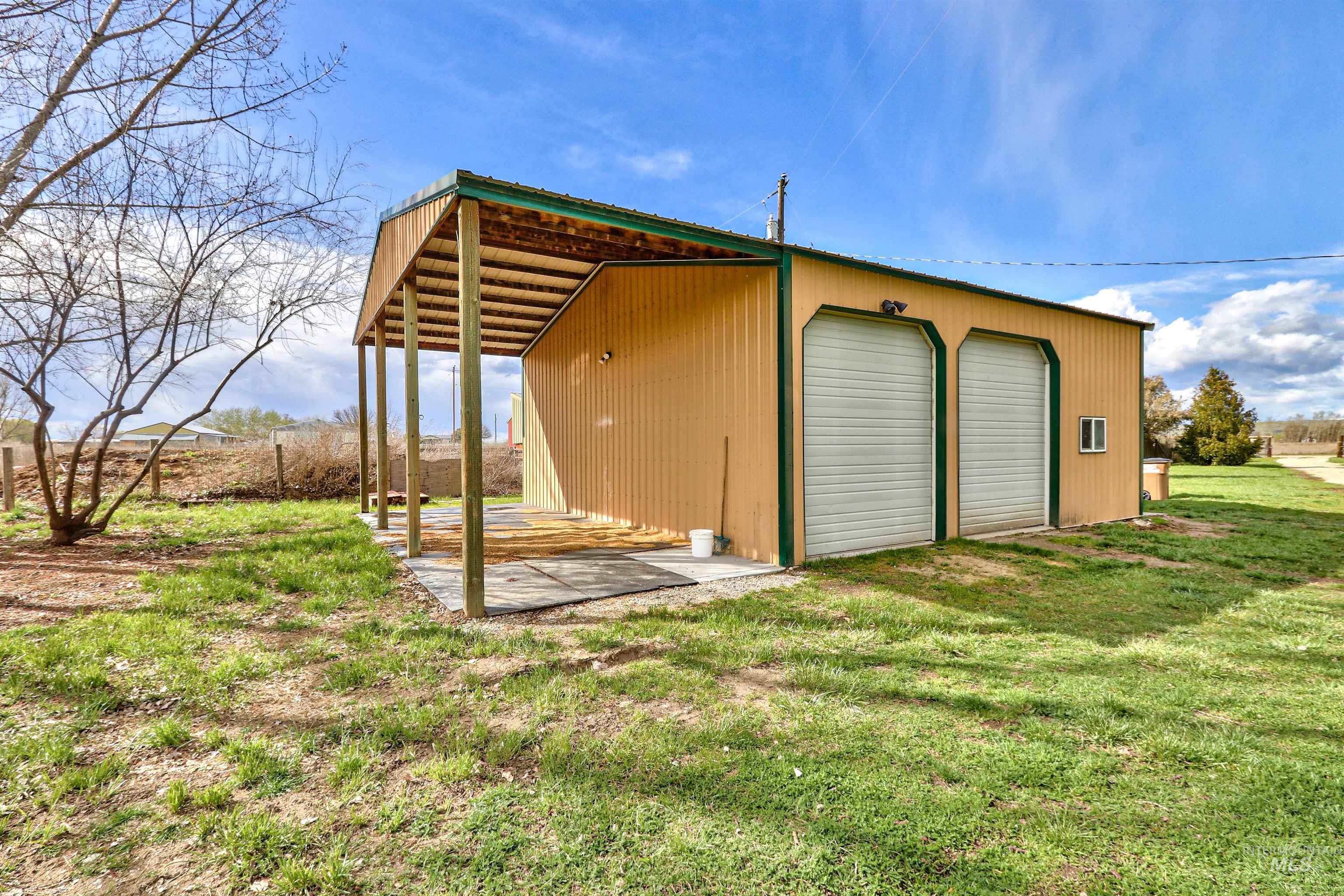 9451 W HWY 52, Emmett, Idaho 83617, 3 Bedrooms, 2 Bathrooms, Residential For Sale, Price $685,000, 98980572