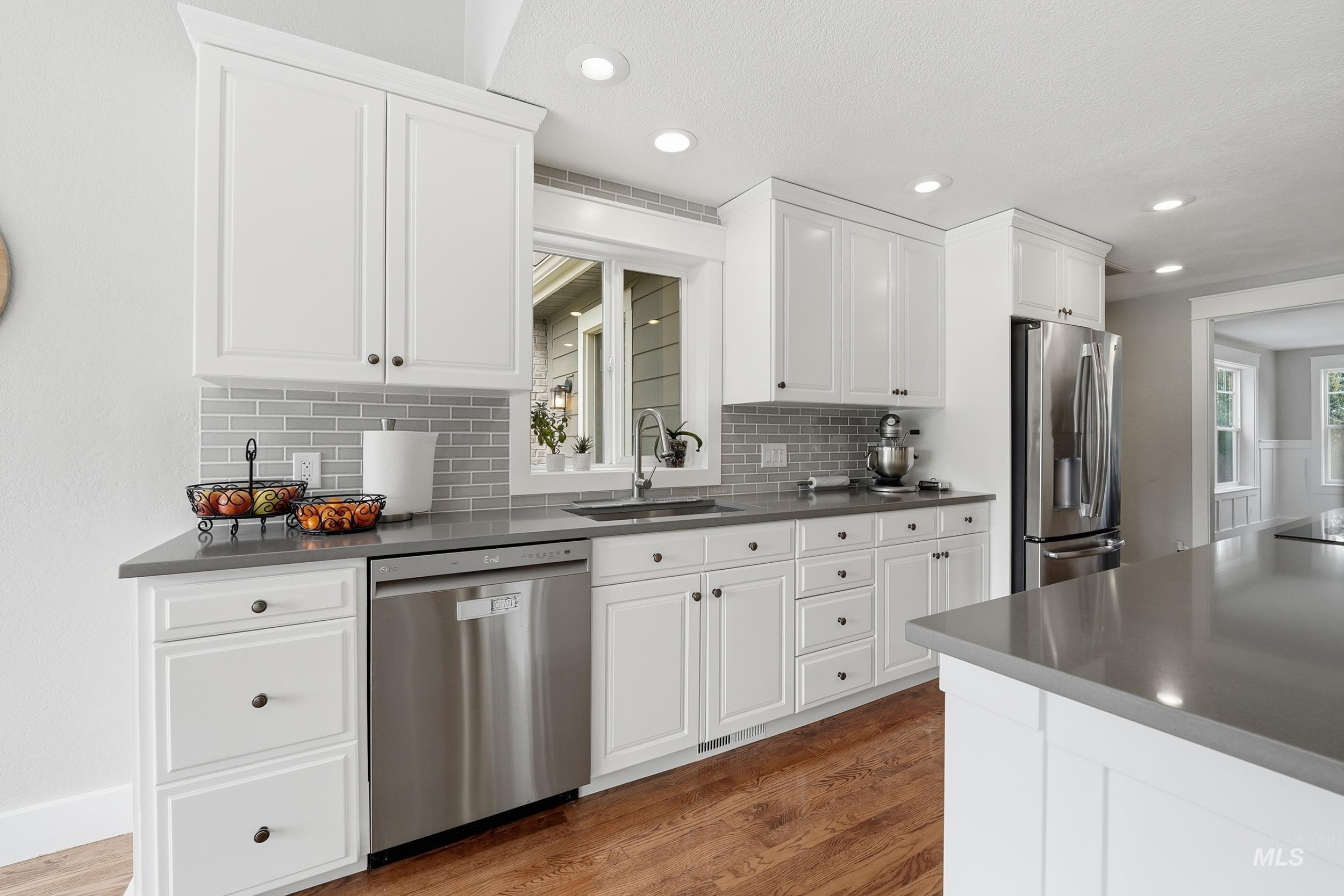 8811 Victory Rd, Boise, Idaho 83709, 5 Bedrooms, 3 Bathrooms, Residential For Sale, Price $879,900, 98980573