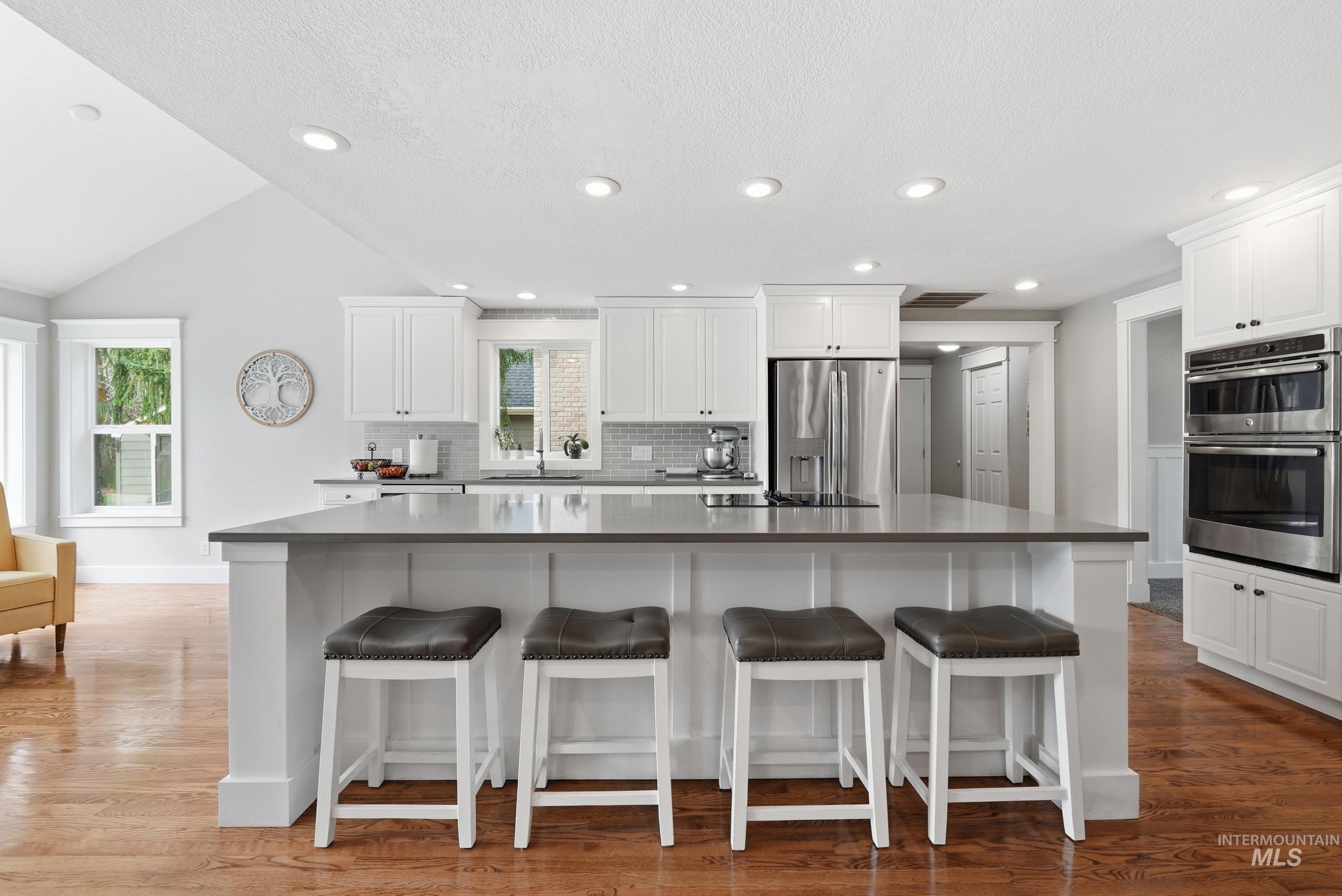 8811 Victory Rd, Boise, Idaho 83709, 5 Bedrooms, 3 Bathrooms, Residential For Sale, Price $879,900, 98980573