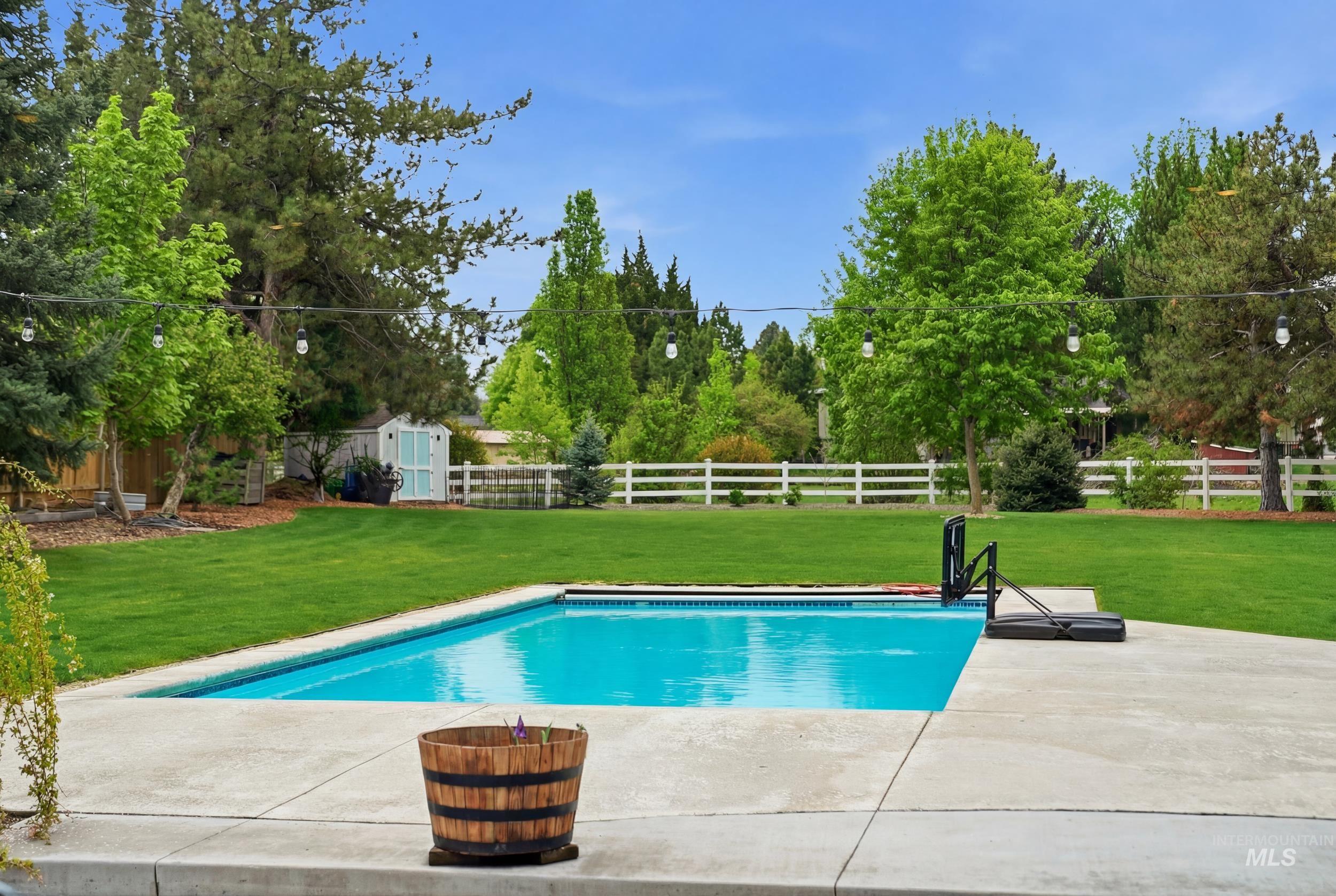 8811 Victory Rd, Boise, Idaho 83709, 5 Bedrooms, 3 Bathrooms, Residential For Sale, Price $879,900, 98980573