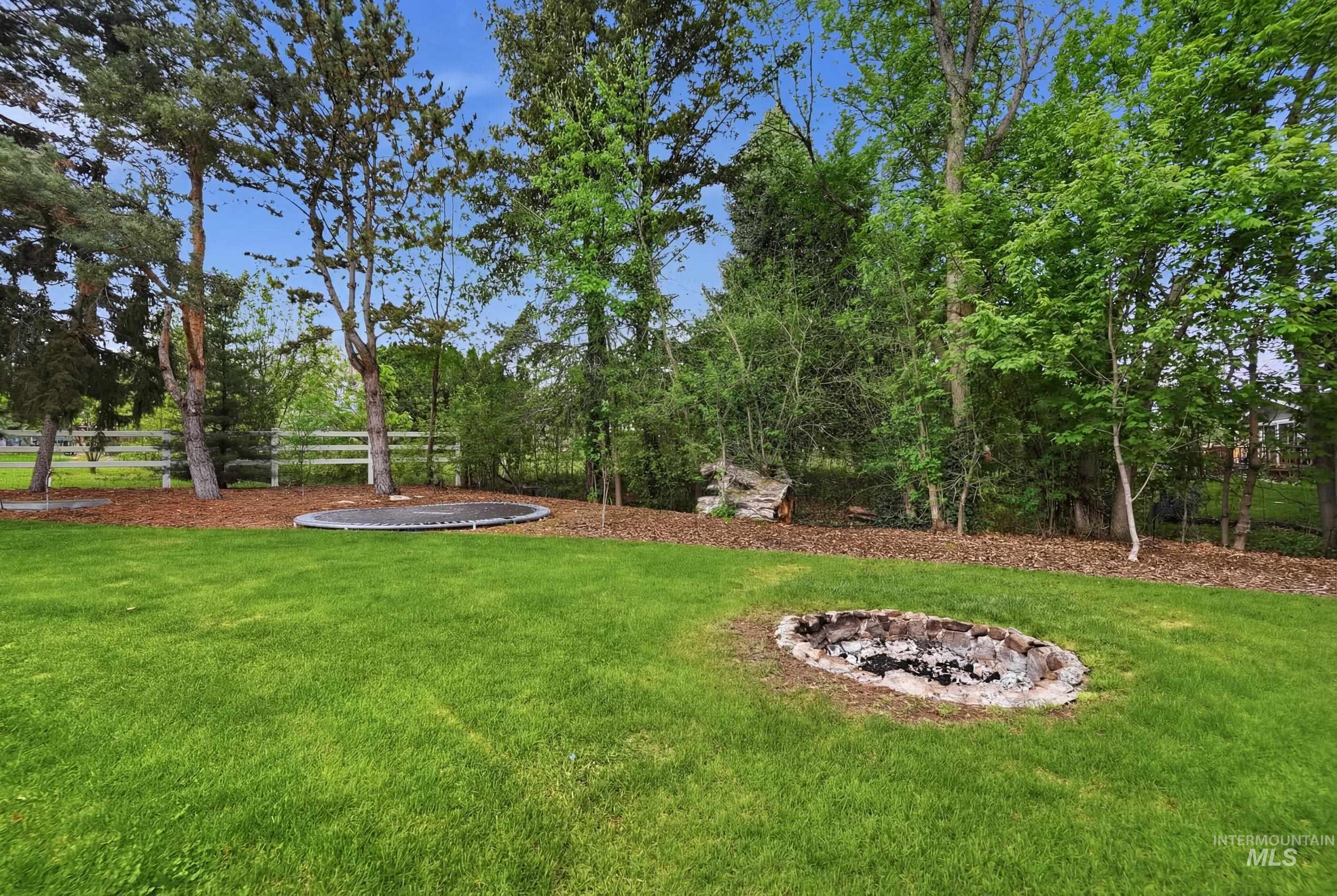 8811 Victory Rd, Boise, Idaho 83709, 5 Bedrooms, 3 Bathrooms, Residential For Sale, Price $879,900, 98980573