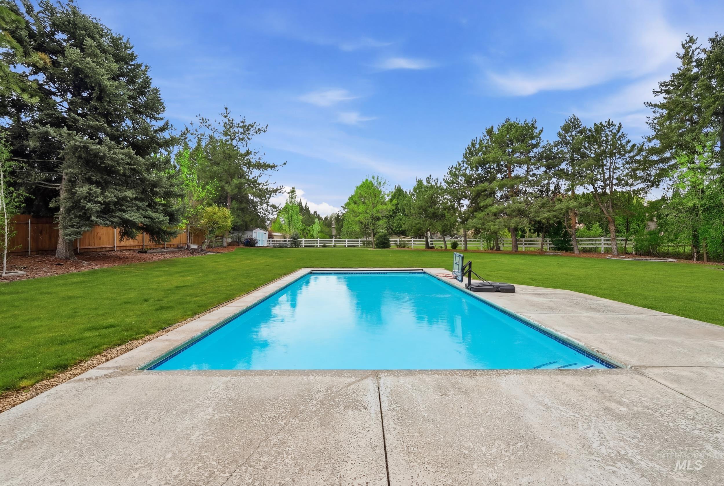 8811 Victory Rd, Boise, Idaho 83709, 5 Bedrooms, 3 Bathrooms, Residential For Sale, Price $879,900, 98980573