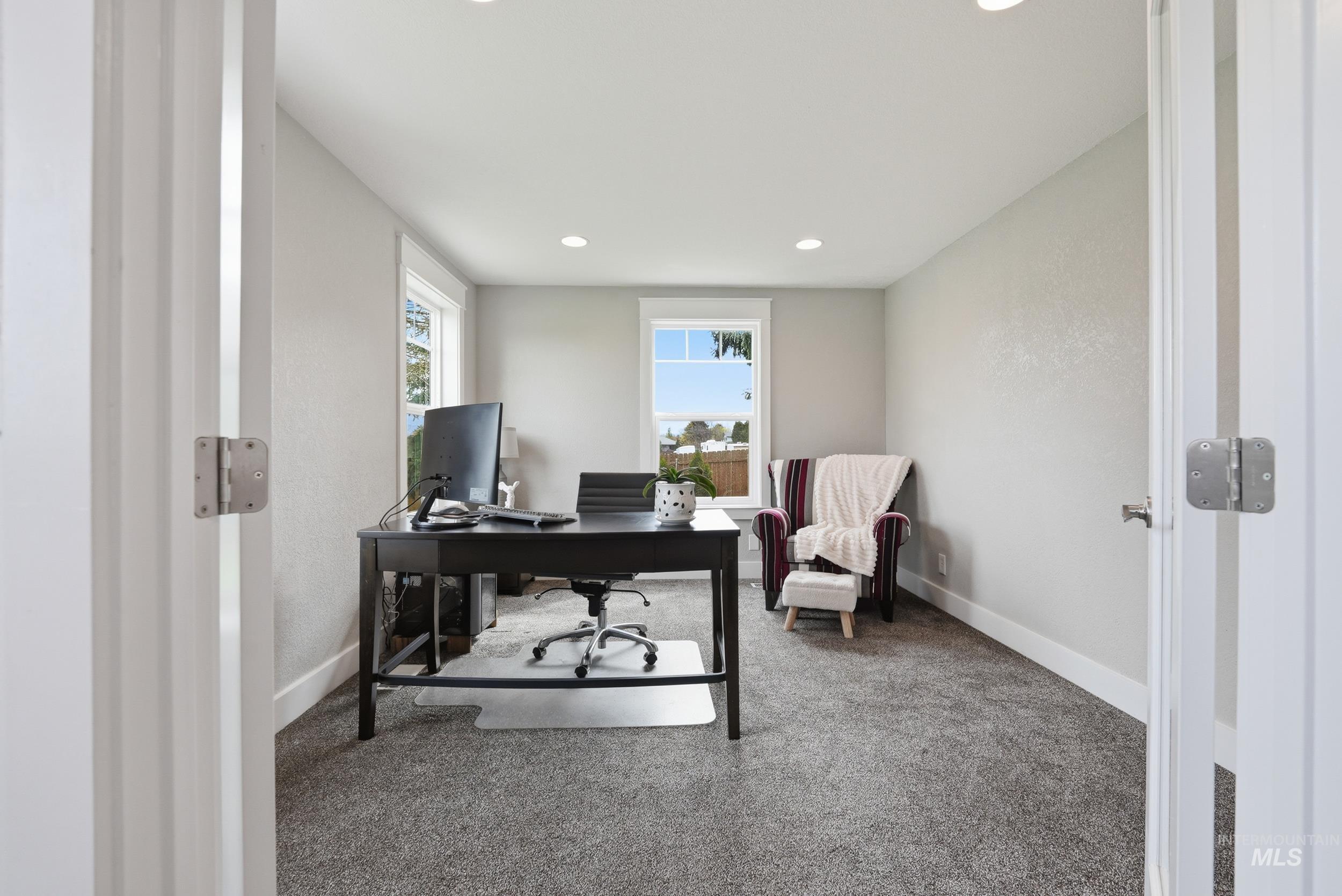 8811 Victory Rd, Boise, Idaho 83709, 5 Bedrooms, 3 Bathrooms, Residential For Sale, Price $879,900, 98980573