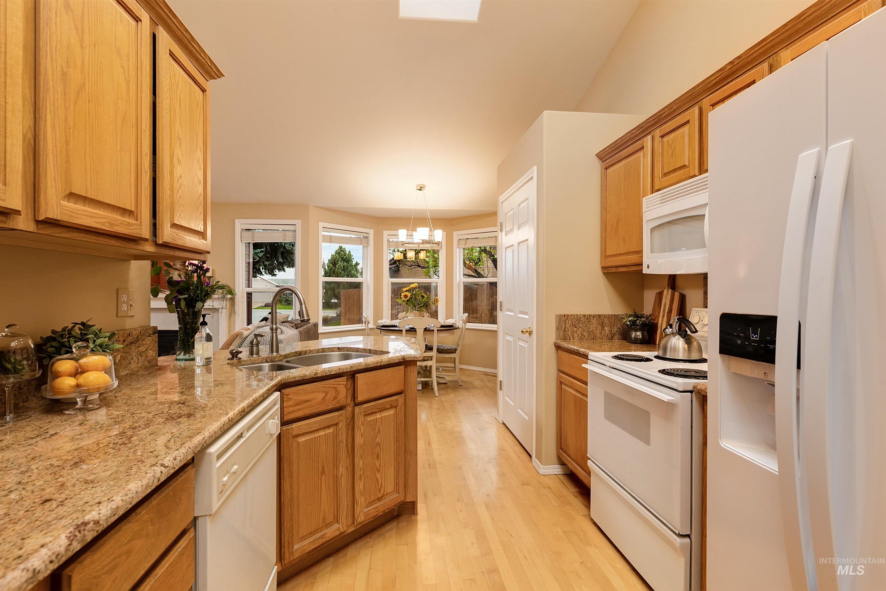 947 N Echohawk Way, Eagle, Idaho 83616, 3 Bedrooms, 2 Bathrooms, Residential For Sale, Price $495,000, 98980576