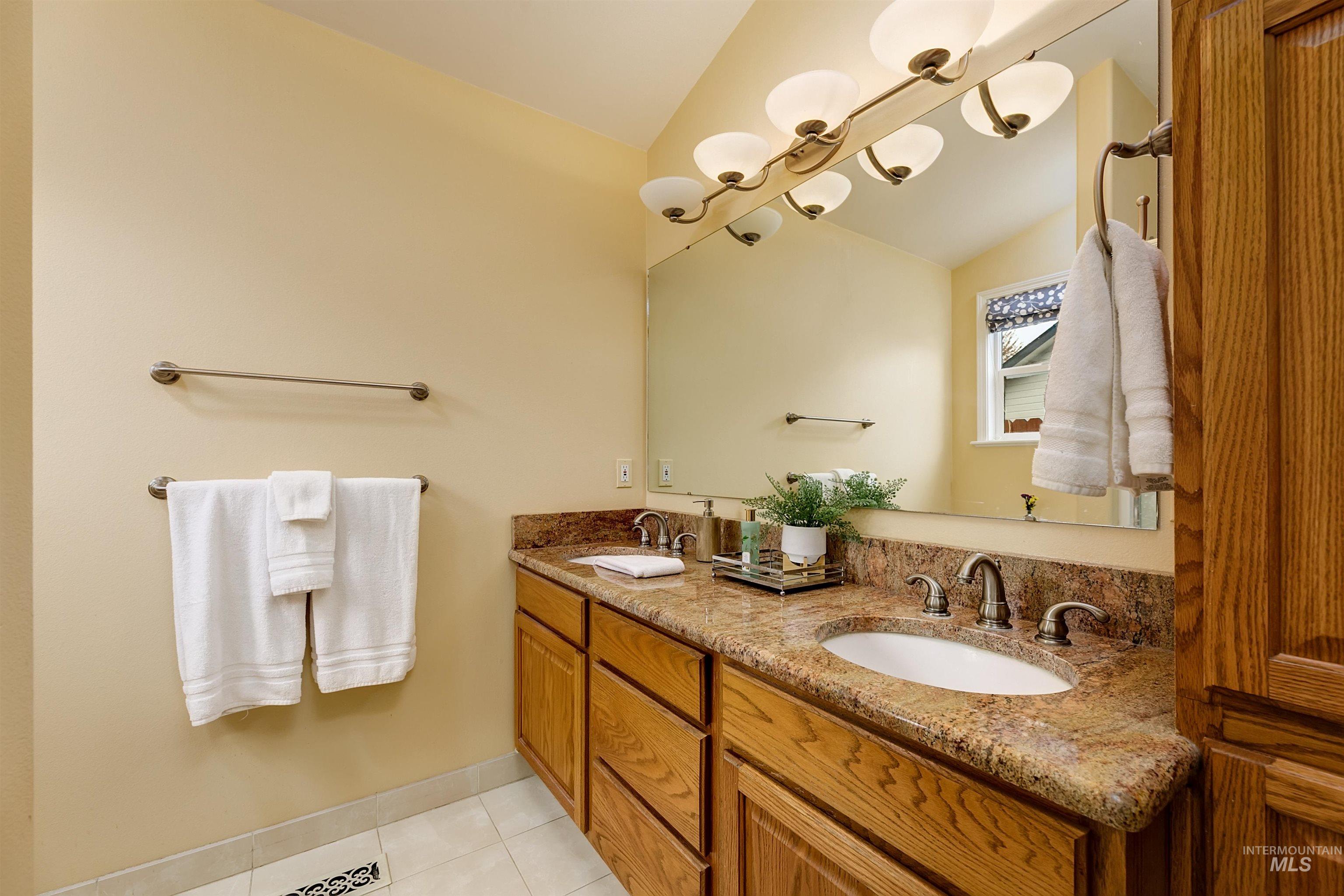 947 N Echohawk Way, Eagle, Idaho 83616, 3 Bedrooms, 2 Bathrooms, Residential For Sale, Price $495,000, 98980576