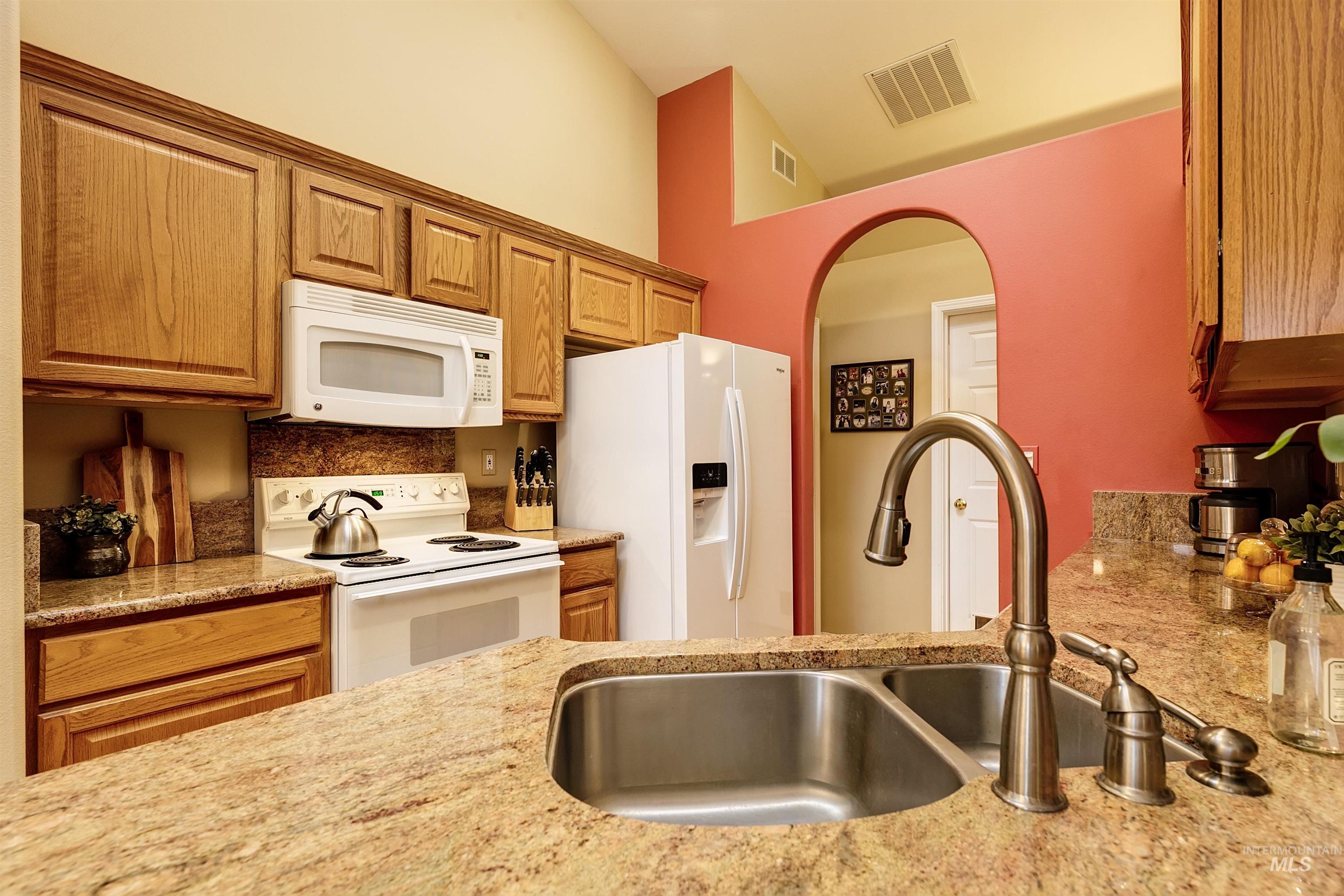 947 N Echohawk Way, Eagle, Idaho 83616, 3 Bedrooms, 2 Bathrooms, Residential For Sale, Price $495,000, 98980576