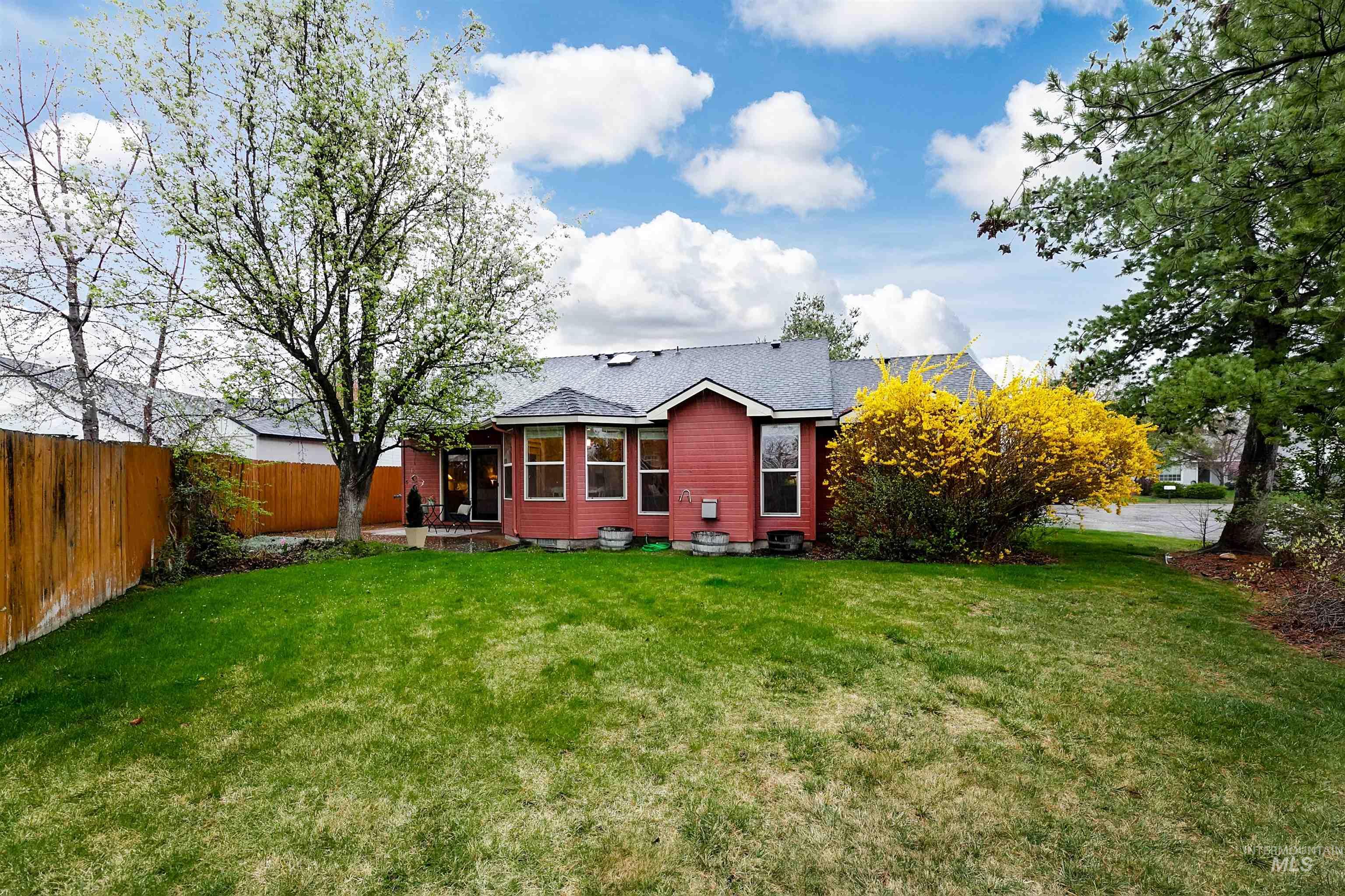 947 N Echohawk Way, Eagle, Idaho 83616, 3 Bedrooms, 2 Bathrooms, Residential For Sale, Price $495,000, 98980576