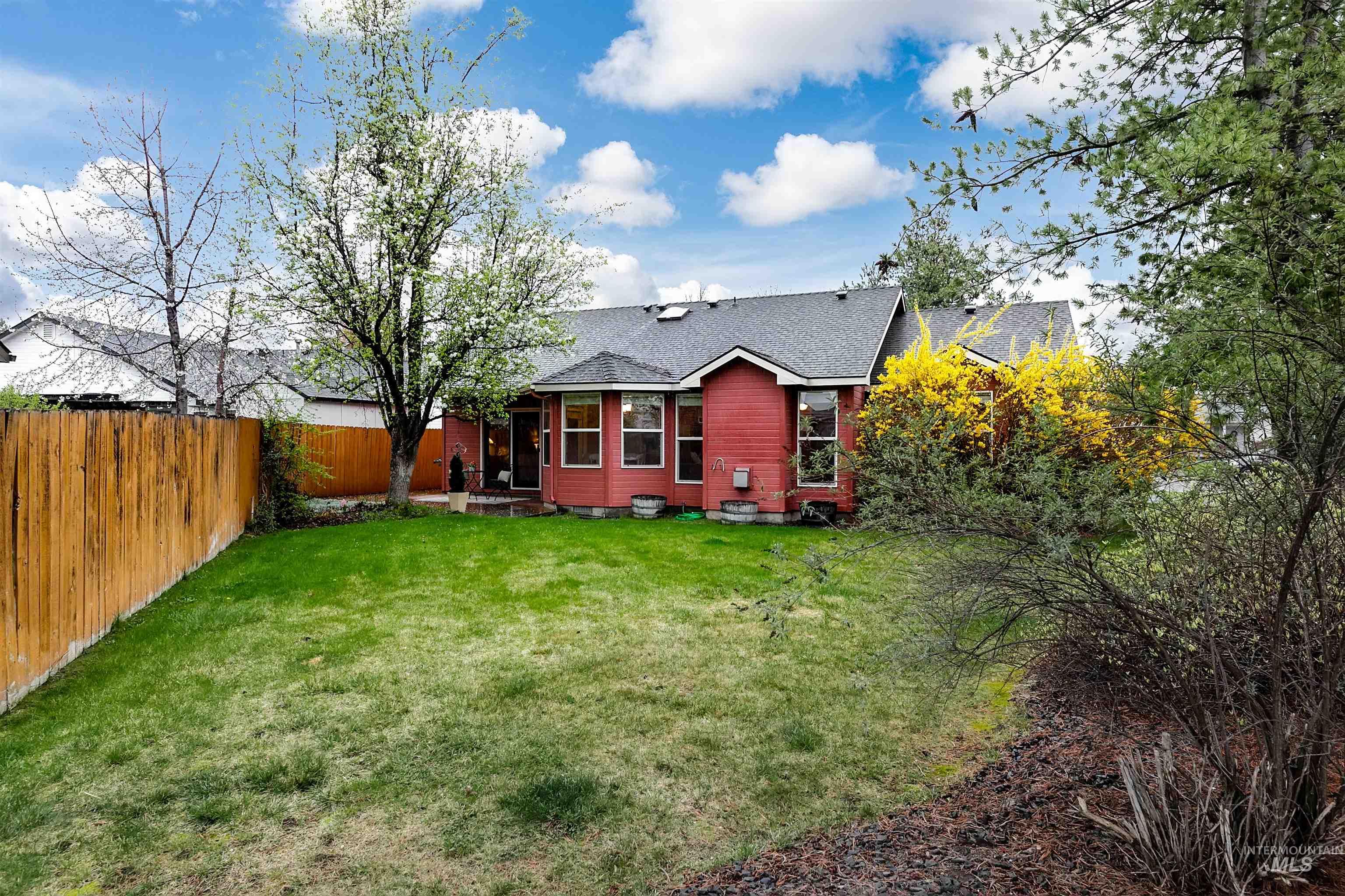 947 N Echohawk Way, Eagle, Idaho 83616, 3 Bedrooms, 2 Bathrooms, Residential For Sale, Price $495,000, 98980576