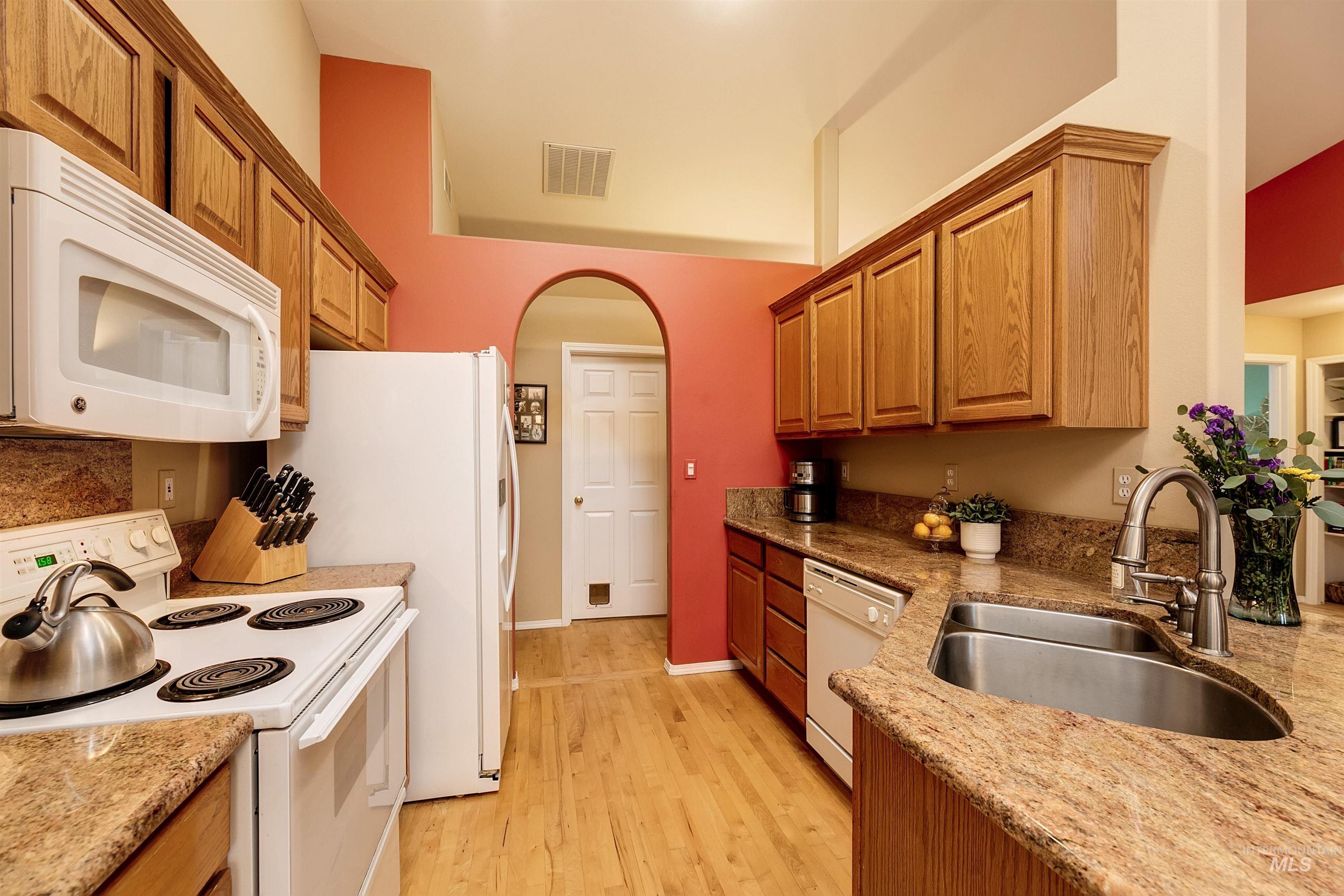 947 N Echohawk Way, Eagle, Idaho 83616, 3 Bedrooms, 2 Bathrooms, Residential For Sale, Price $495,000, 98980576