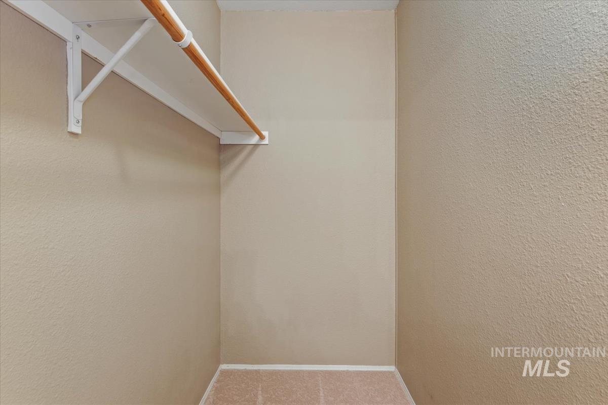 951 W Avalon St, Kuna, Idaho 83634, 3 Bedrooms, 2 Bathrooms, Residential For Sale, Price $179,000,MLS 98980578