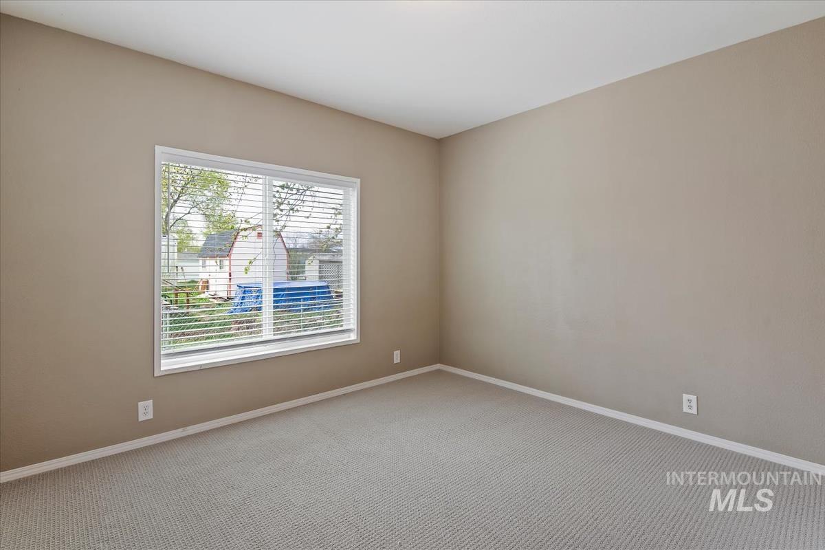 951 W Avalon St, Kuna, Idaho 83634, 3 Bedrooms, 2 Bathrooms, Residential For Sale, Price $179,000,MLS 98980578