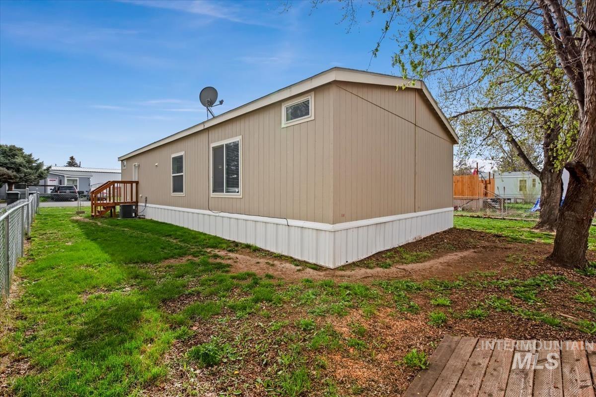 951 W Avalon St, Kuna, Idaho 83634, 3 Bedrooms, 2 Bathrooms, Residential For Sale, Price $179,000,MLS 98980578