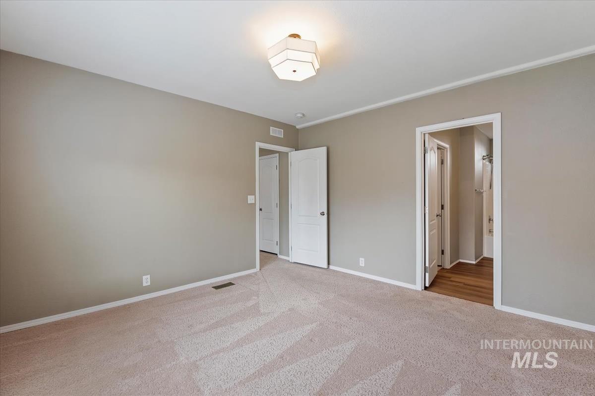 951 W Avalon St, Kuna, Idaho 83634, 3 Bedrooms, 2 Bathrooms, Residential For Sale, Price $179,000,MLS 98980578