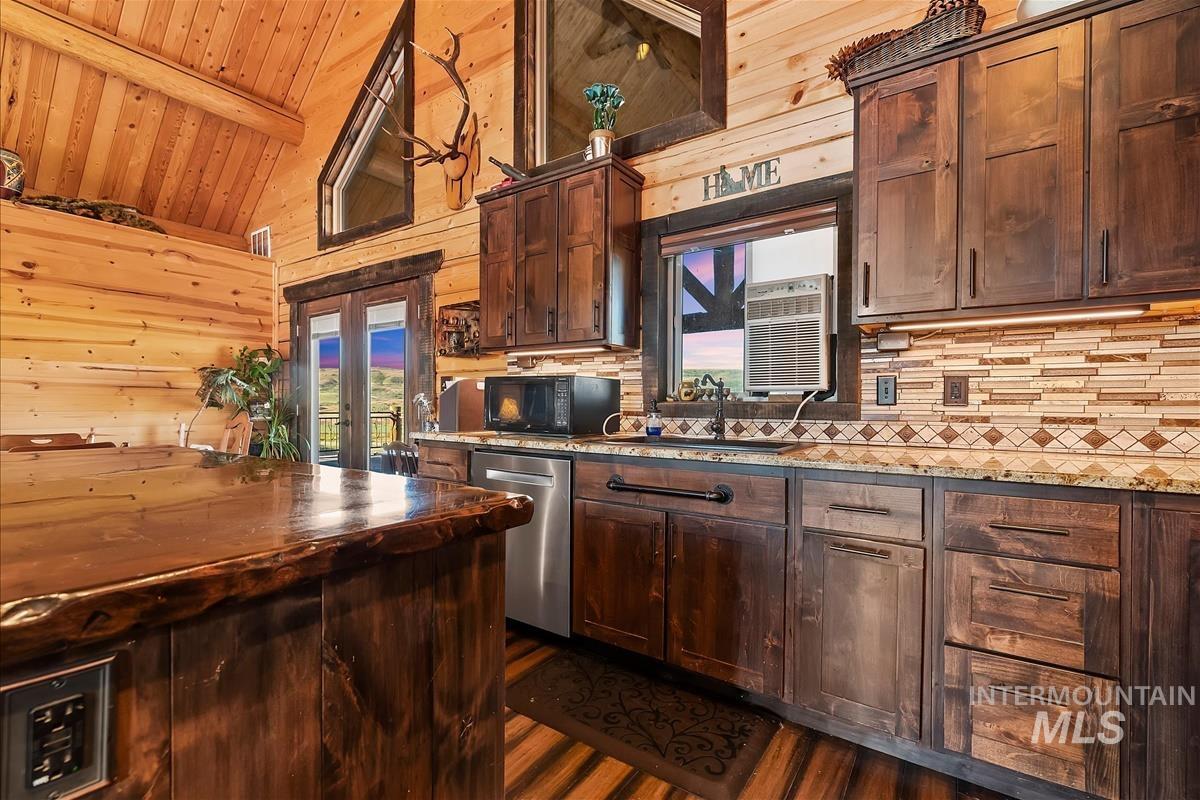 1684 Stirrup Way, Council, Idaho 83612, 4 Bedrooms, 3 Bathrooms, Farm & Ranch For Sale, Price $1,799,000,MLS 98980581