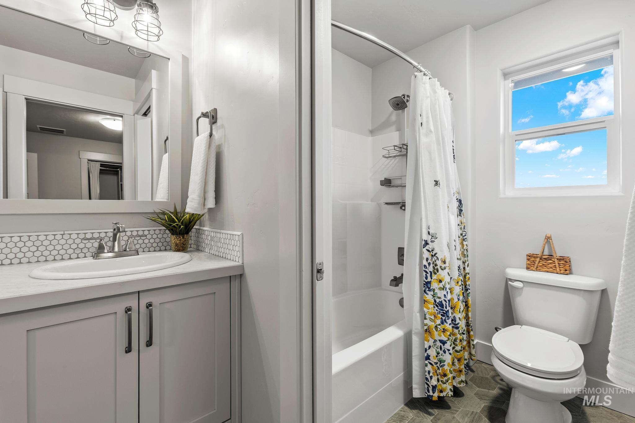 2362 E Shady Glade Dr, Meridian, Idaho 83642, 5 Bedrooms, 4 Bathrooms, Residential For Sale, Price $929,900, 98980583