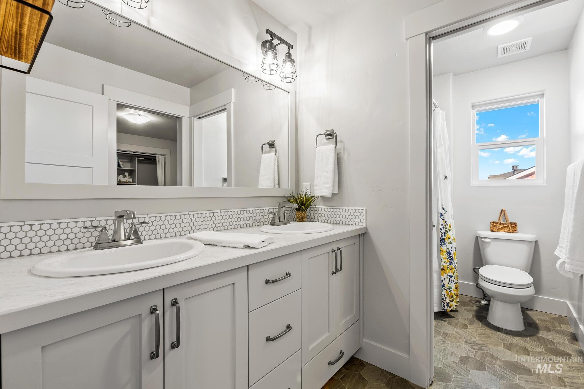 2362 E Shady Glade Dr, Meridian, Idaho 83642, 5 Bedrooms, 4 Bathrooms, Residential For Sale, Price $929,900, 98980583